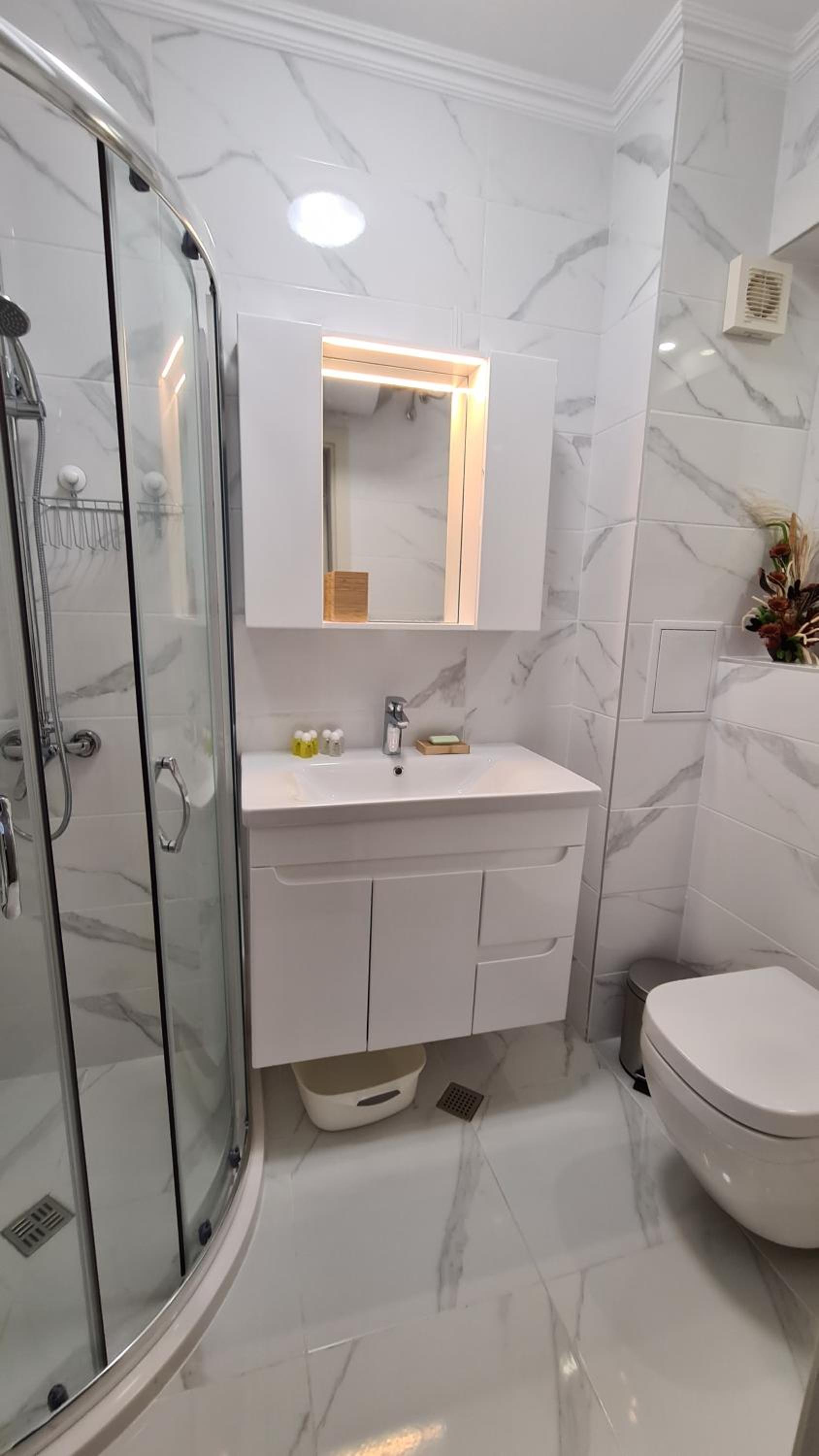 Valencia Gardens Luxury Studios