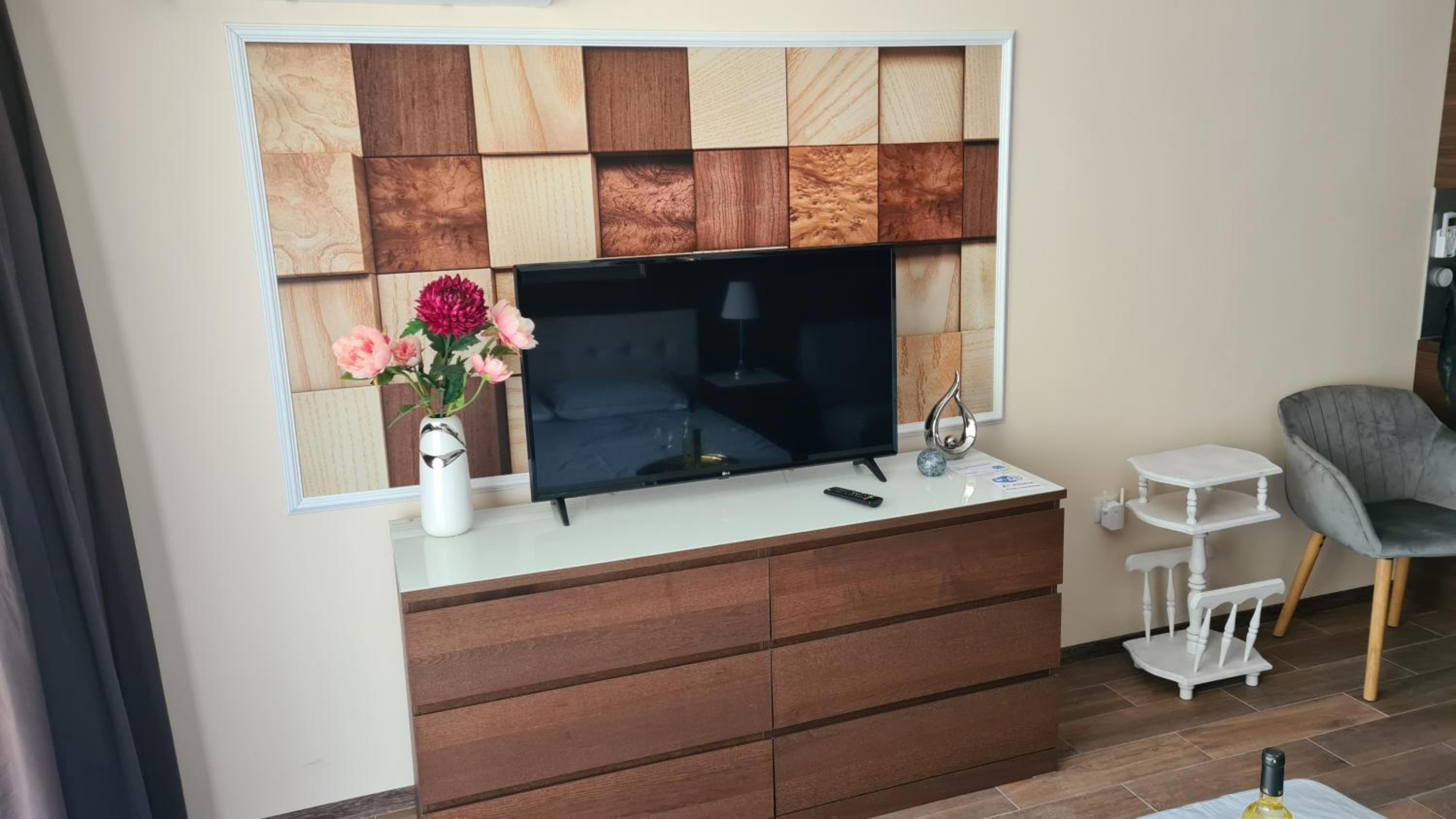 Valencia Gardens Luxury Studios