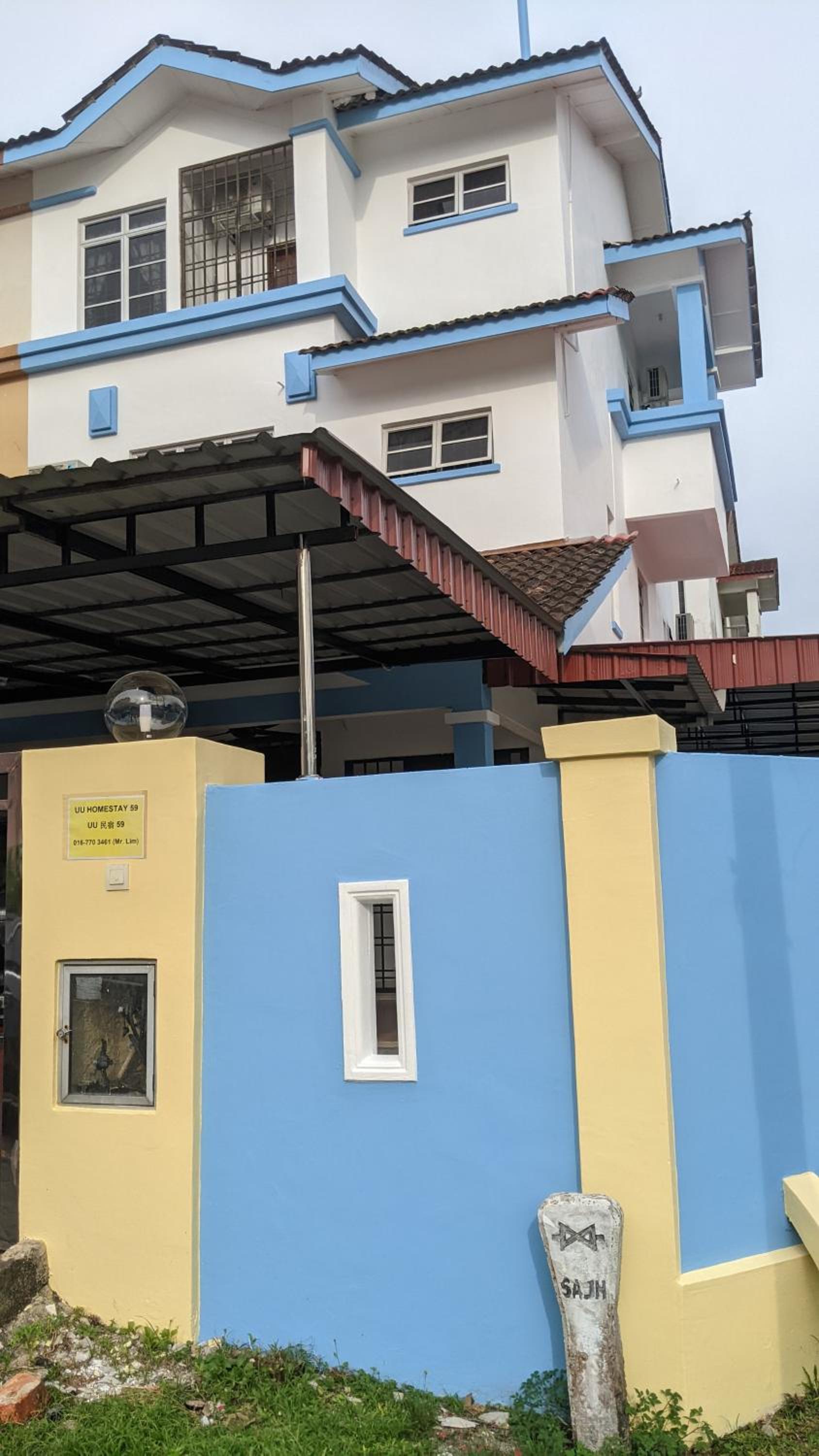Johor Bahru 6 Bedrooms Corner House: Big & Comfort