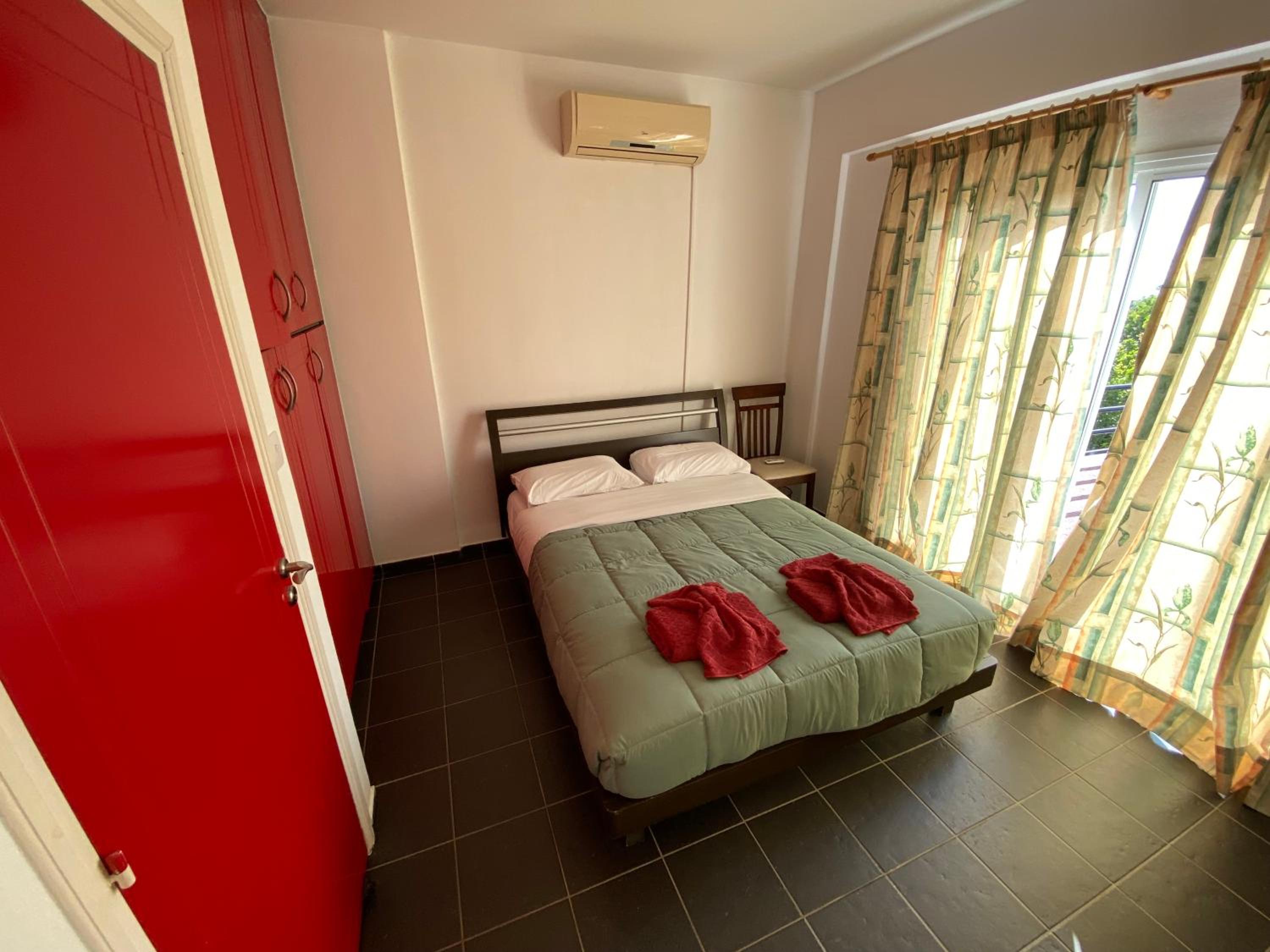 Moutallos Rooms Inn Homes