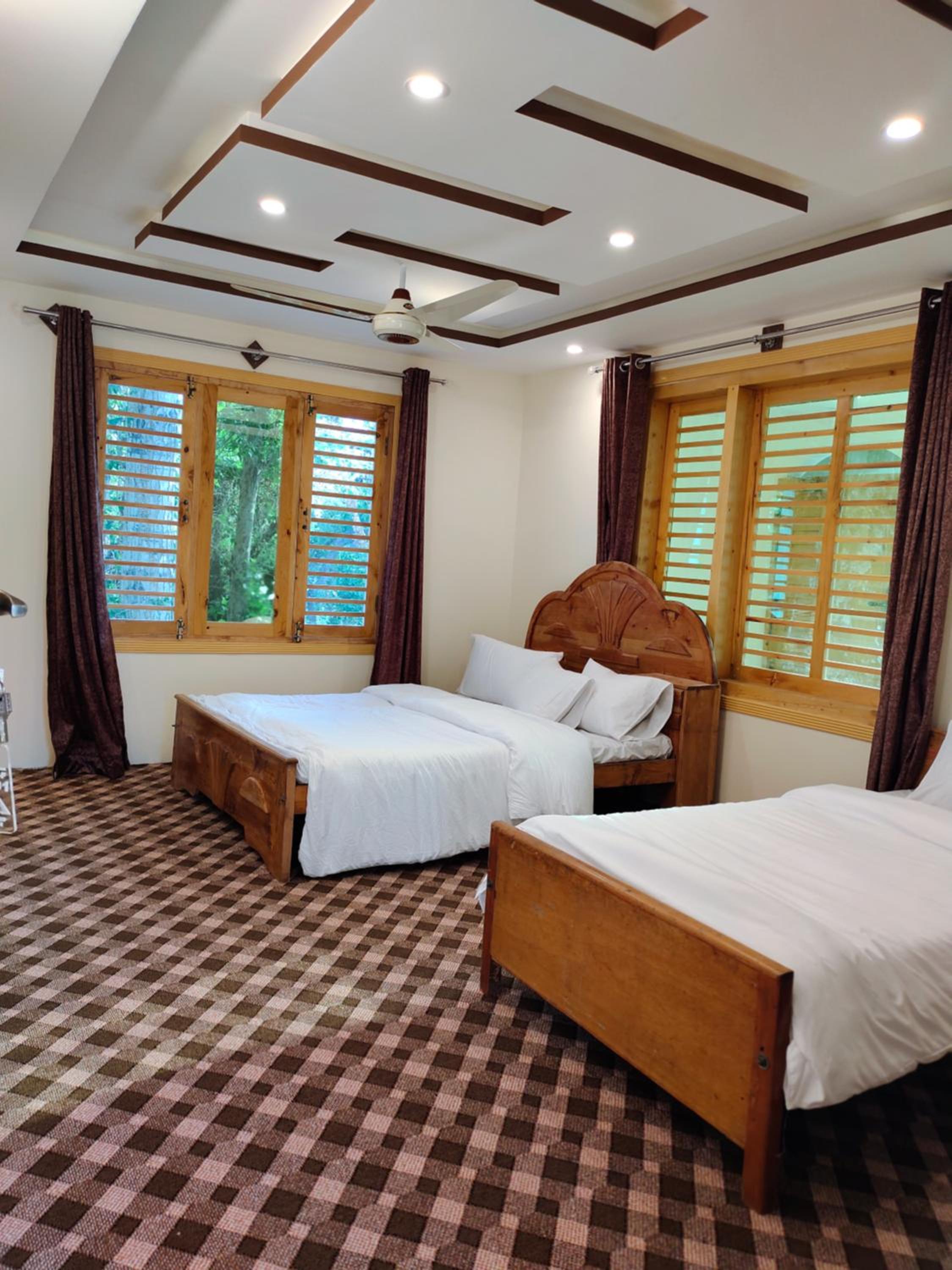 PYRAMID LODGE view 2