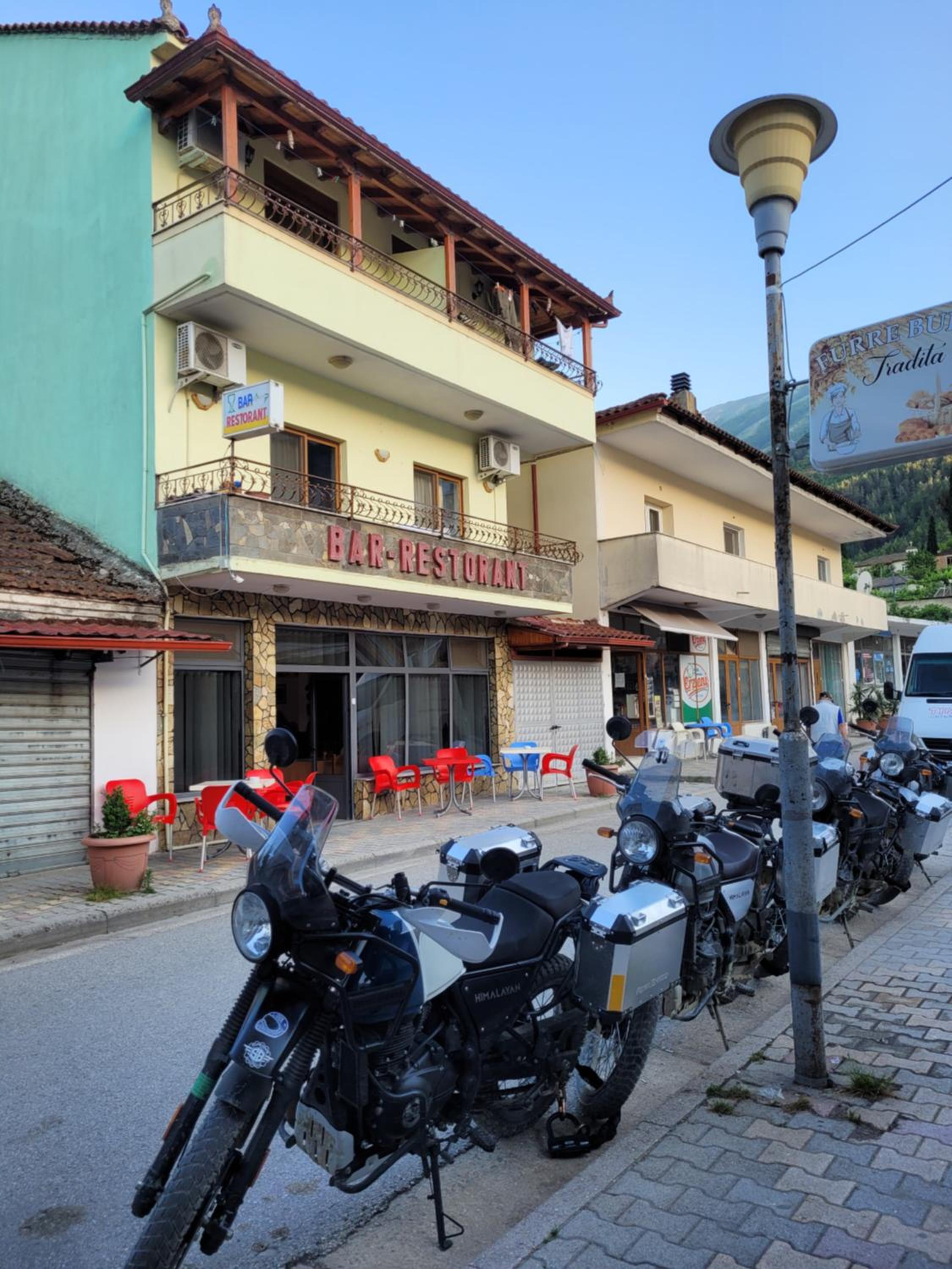 Nako Guest House bar&restaurants