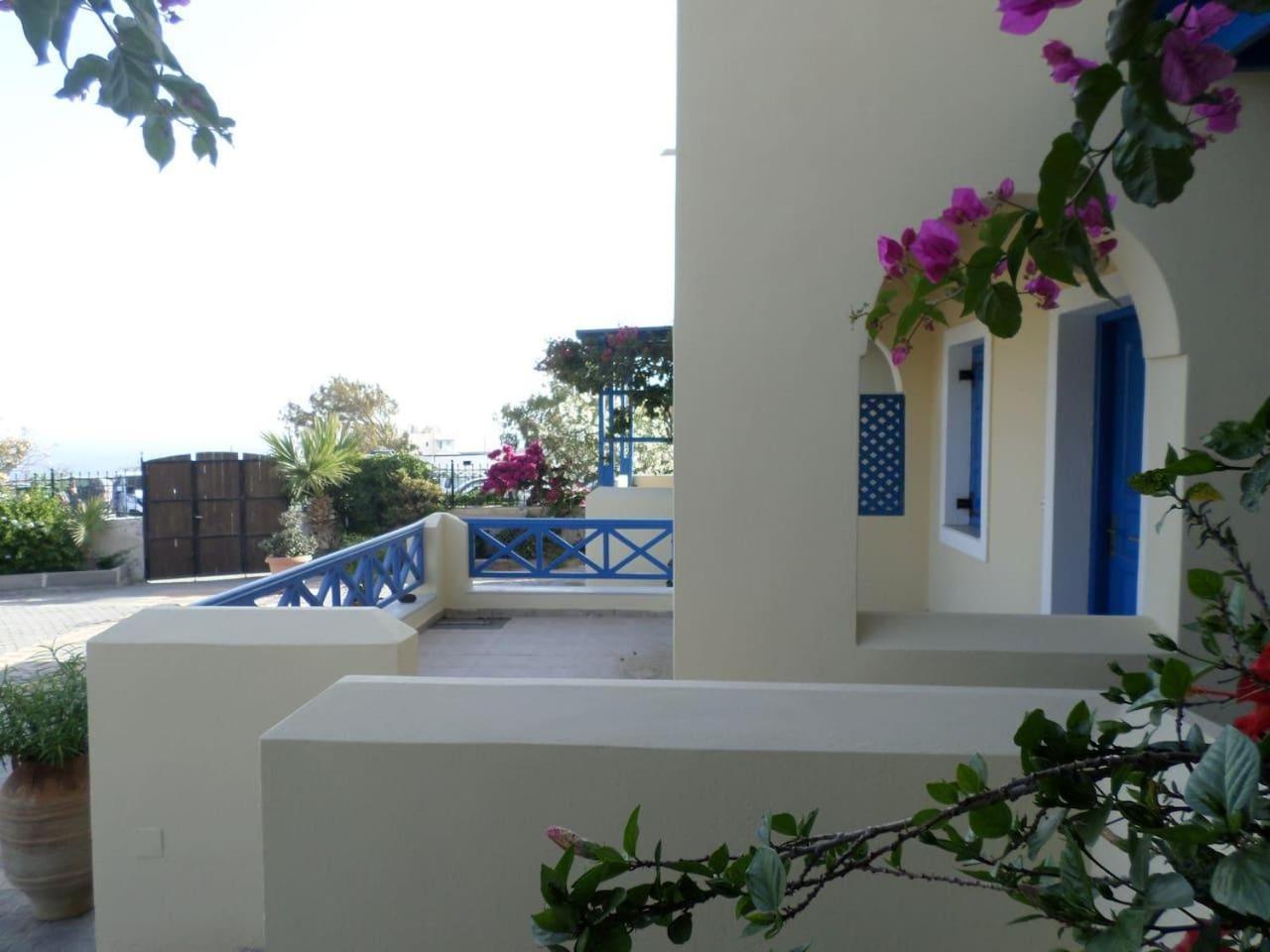 Santorious Cavehouse