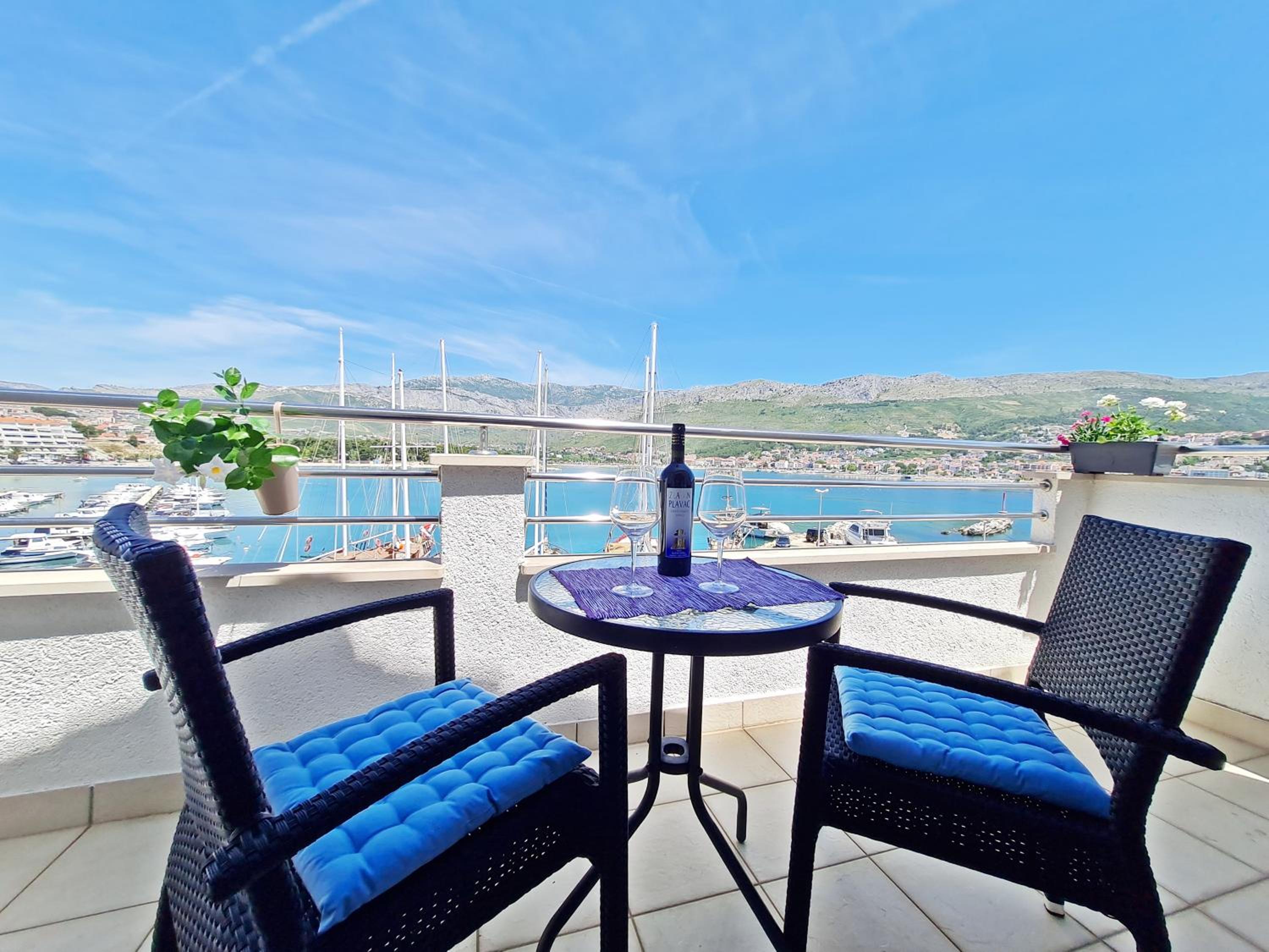 Rooms and Apartments Porat