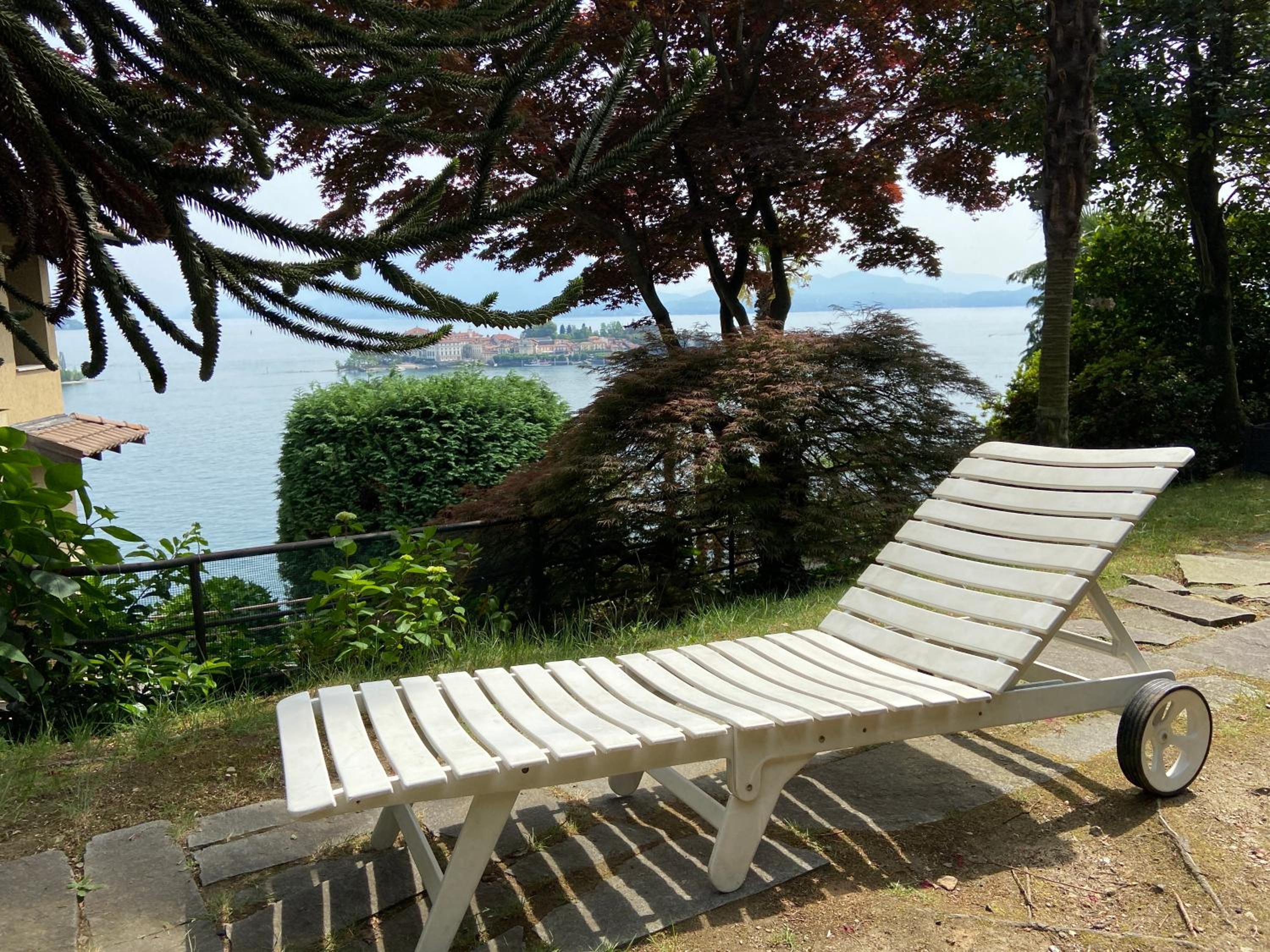 Appartamento vista Lago, giardino spiaggia a Stresa vista Isole Borromee e Golfo Borromeo - STRESAFLAT