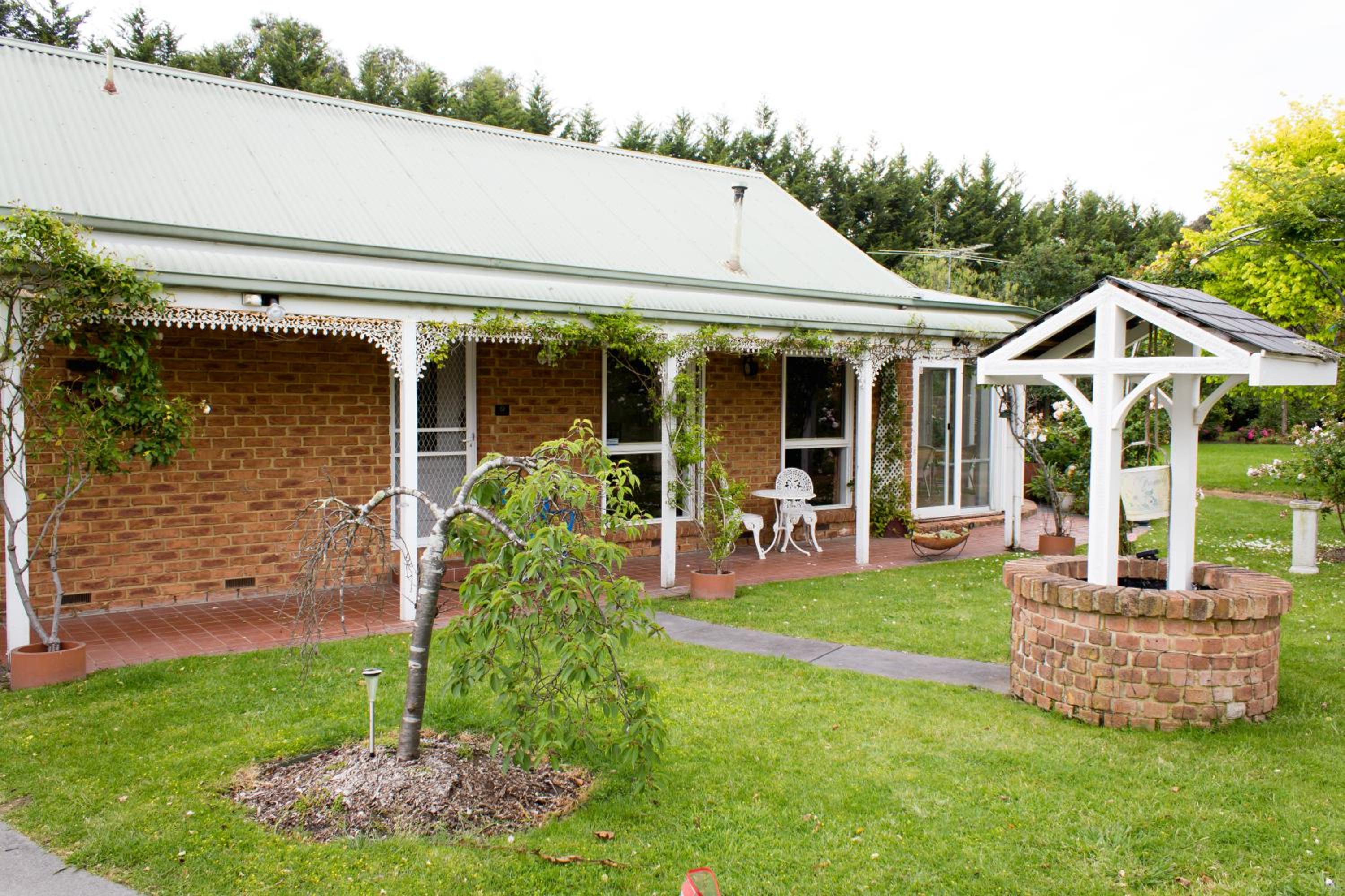 Lakeside Cottage Luxury B&B