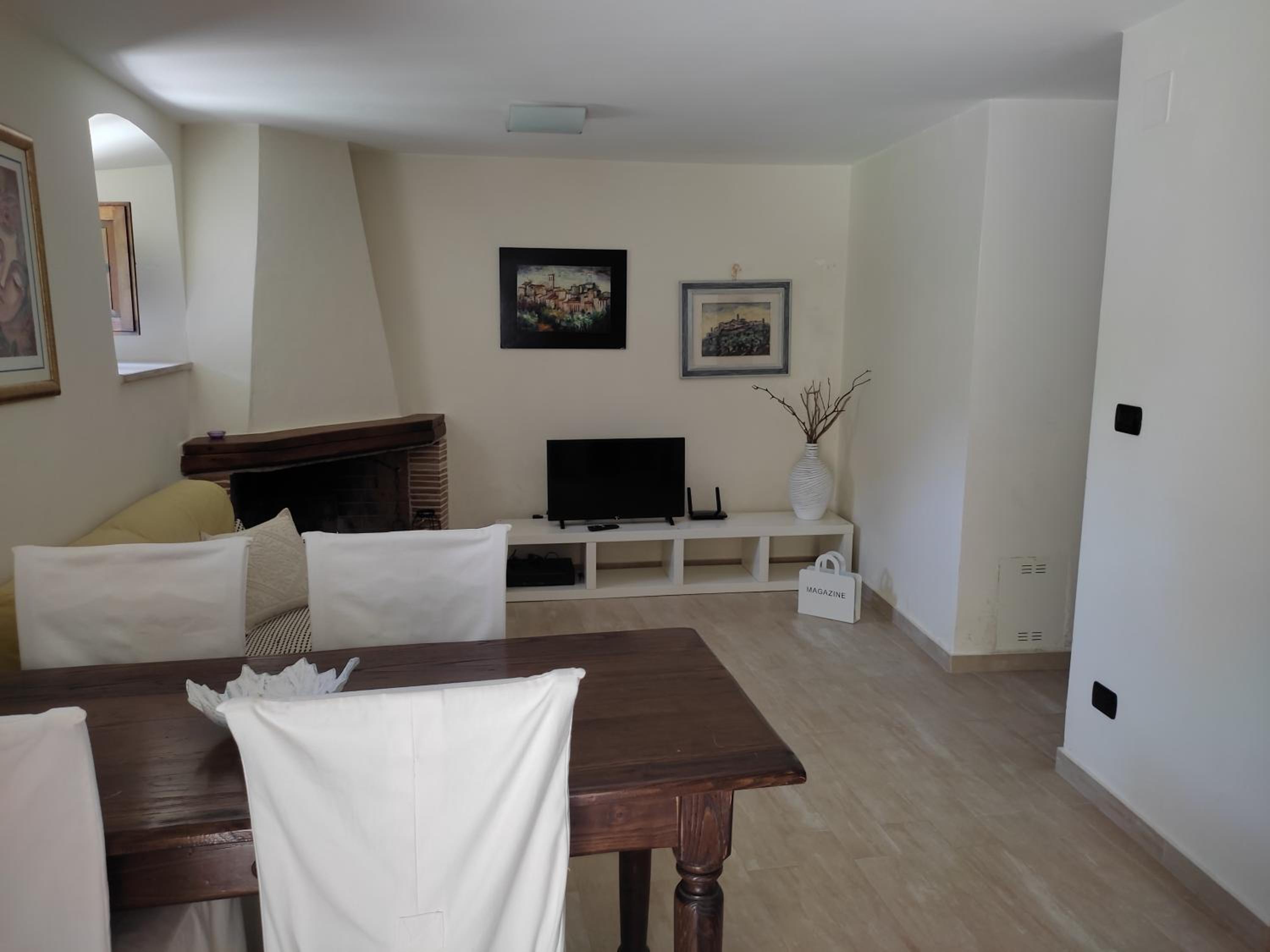 LA CASETTA en Vallo di Nera — hotel room
