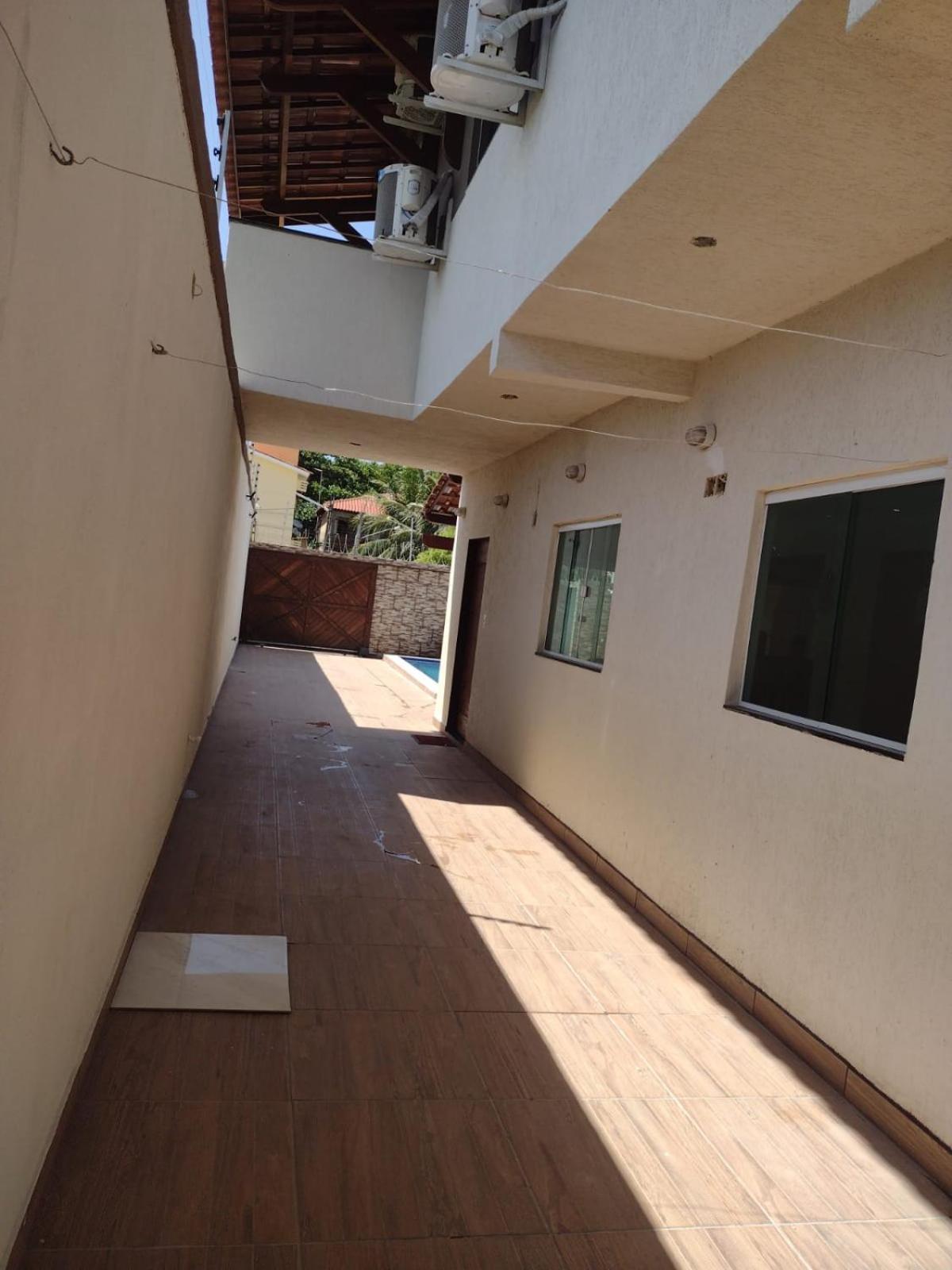 Praia Enseada dos Corais - casa com piscina -Pos Beira mar - 4 Quartos
