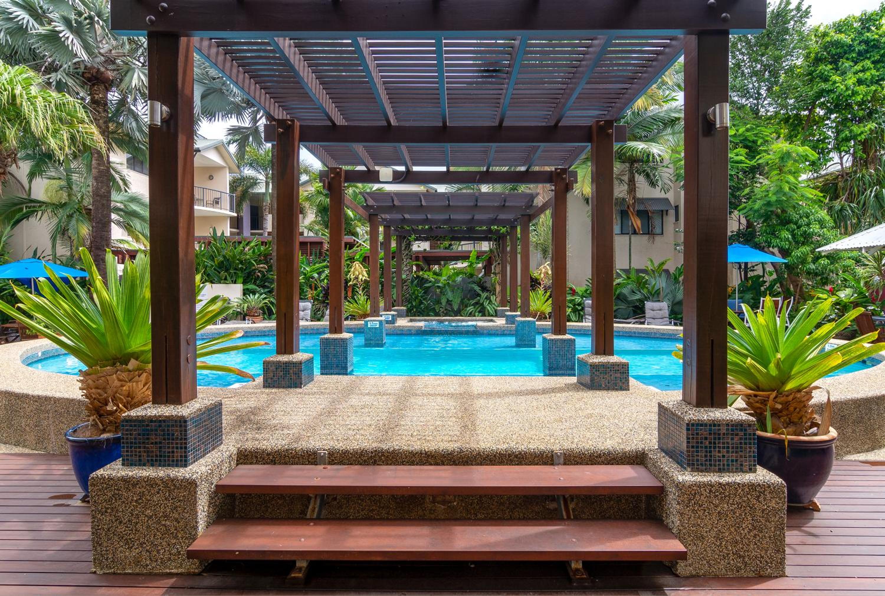 Seascape Holidays at 30 Tropic Style