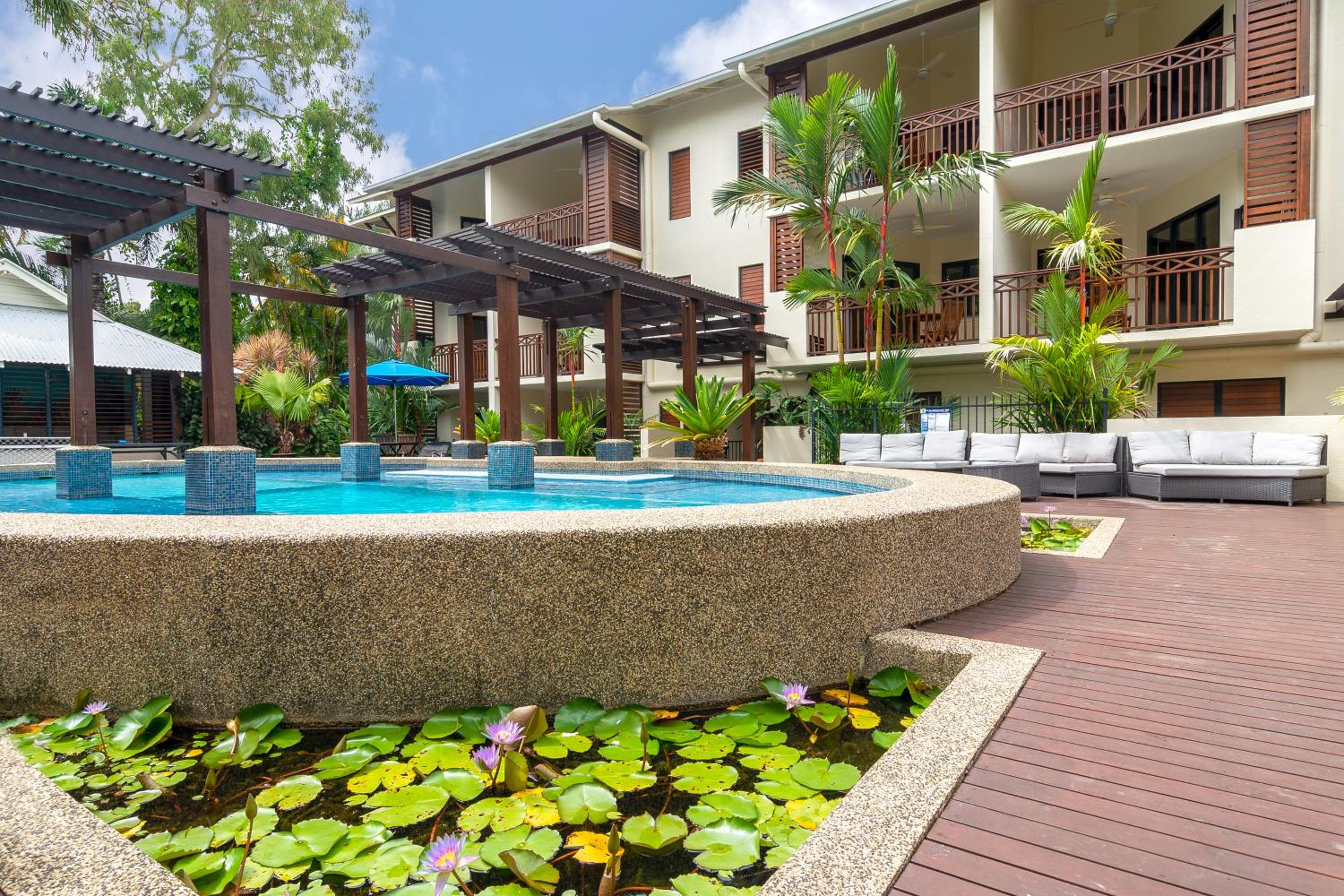 Seascape Holidays at 30 Tropic Style