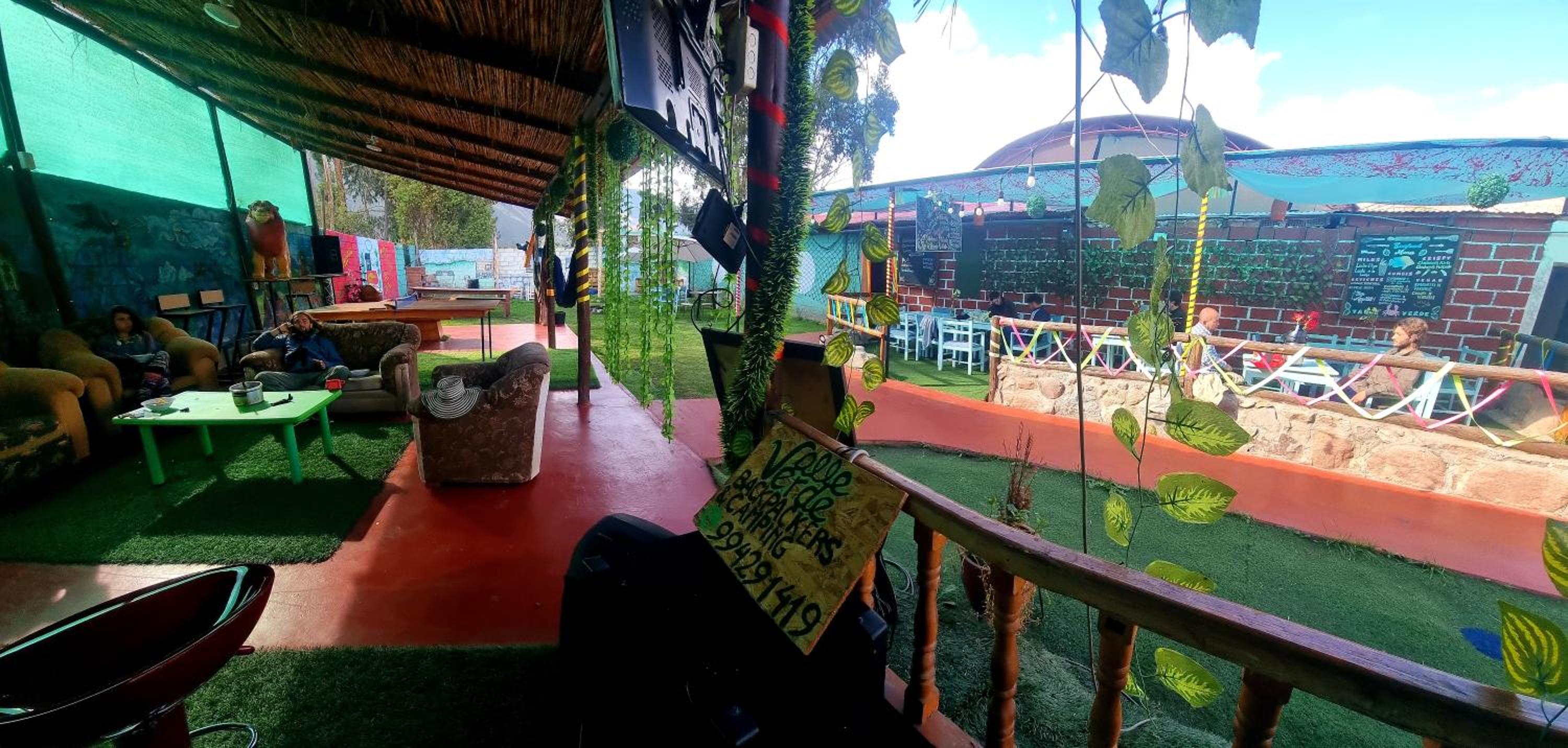 Valle verde, Hostel & camping view 3