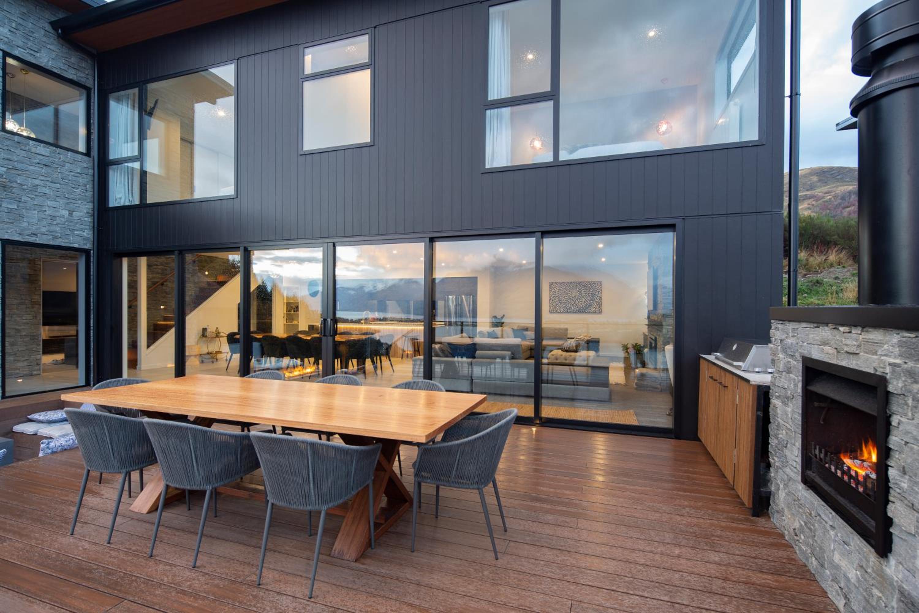 Aroha on Florence by Sothebys Luxury Rental Homes view 4