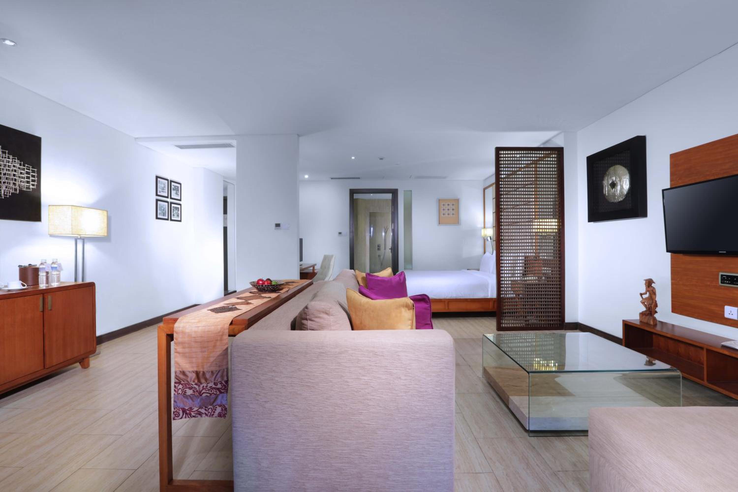 Lv8 Resort Hotel