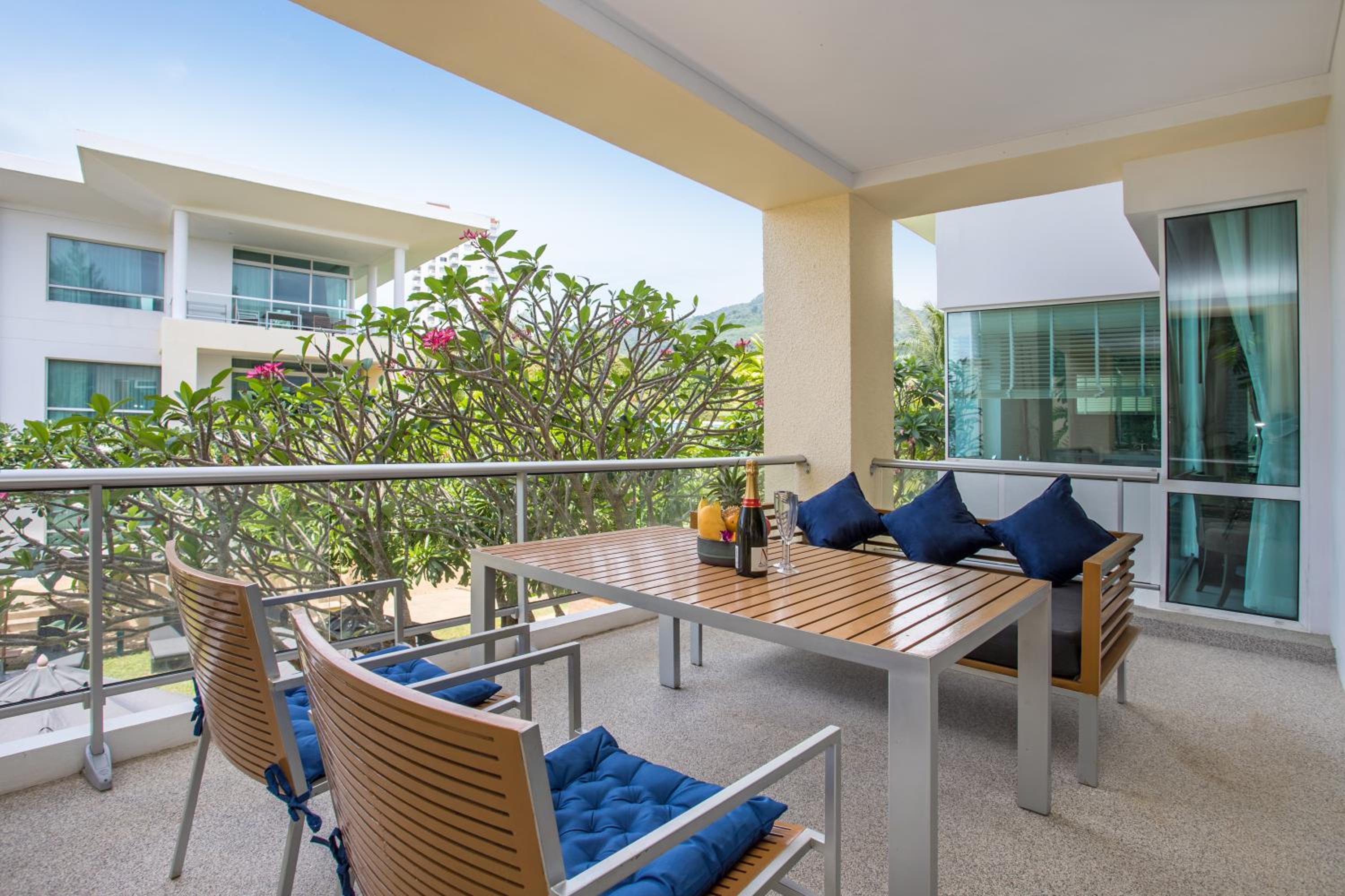 Happy Apartment on Karon Beach