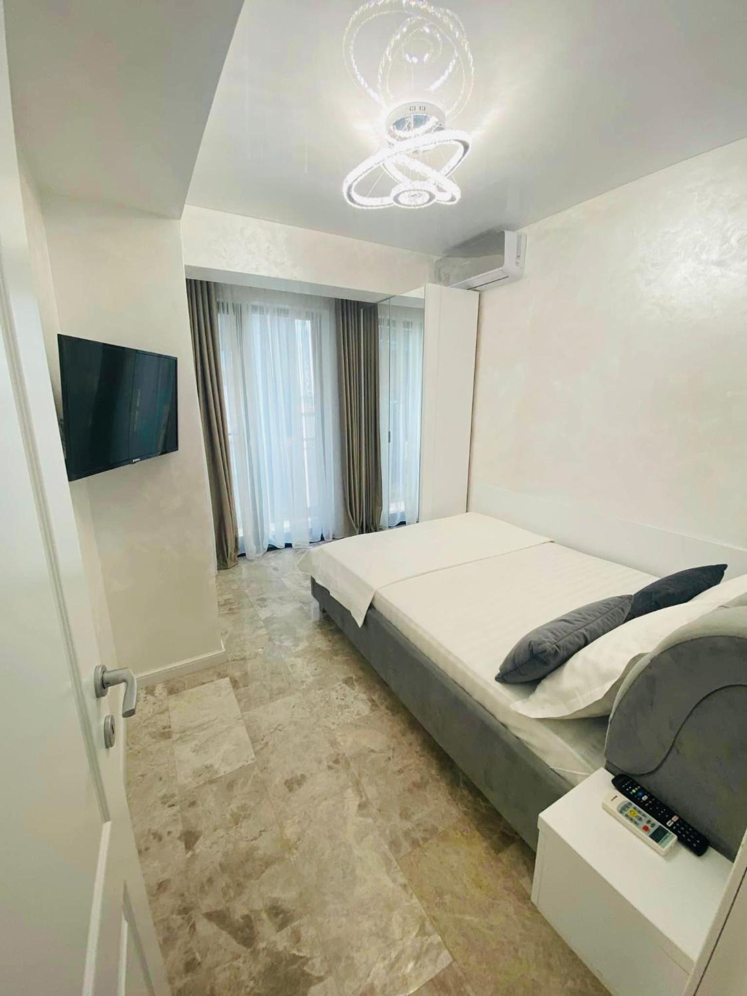 Bright Apartment Tomis Villa Promenada view 4