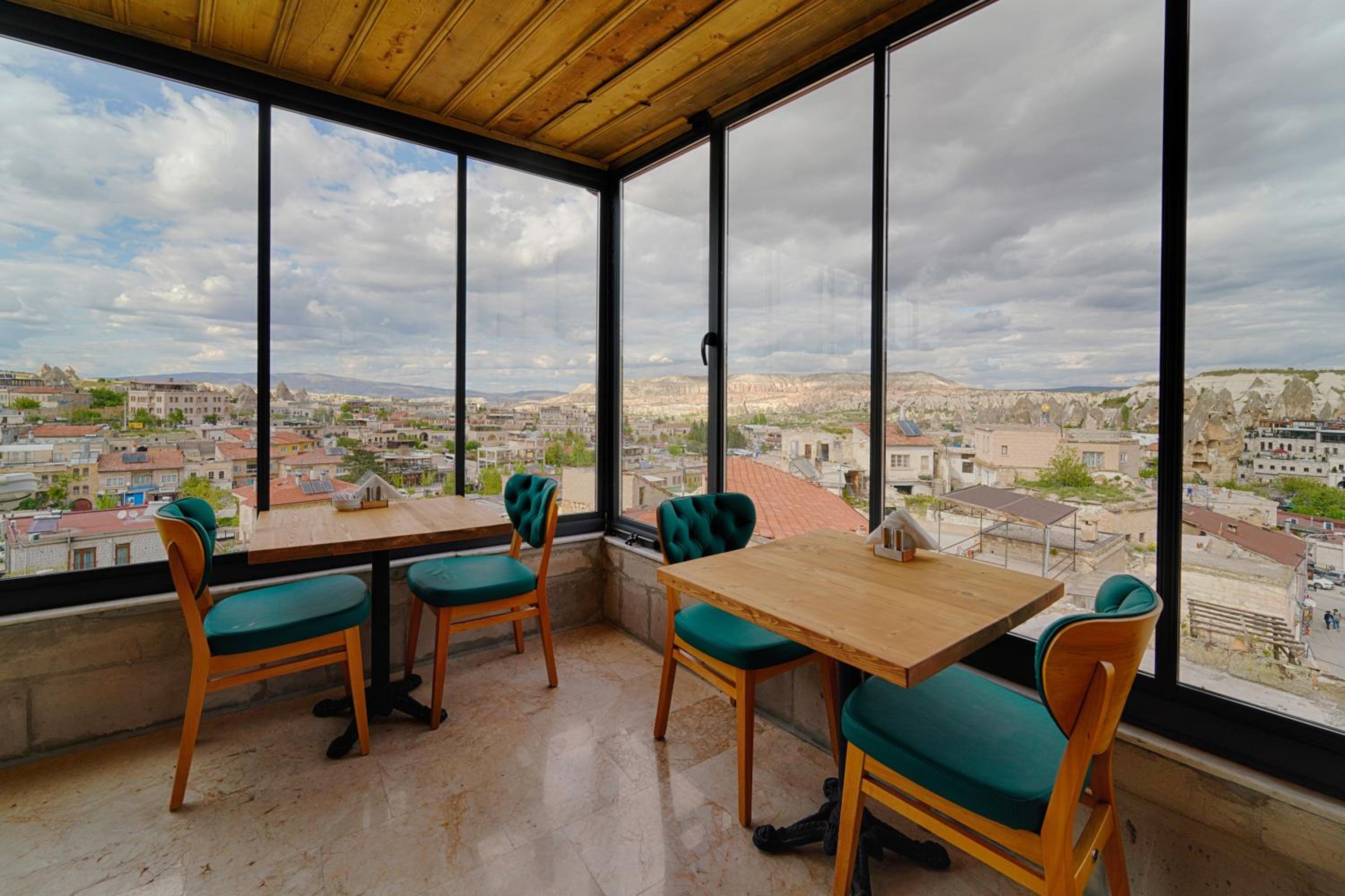 Concept Cave Suites - Image 7