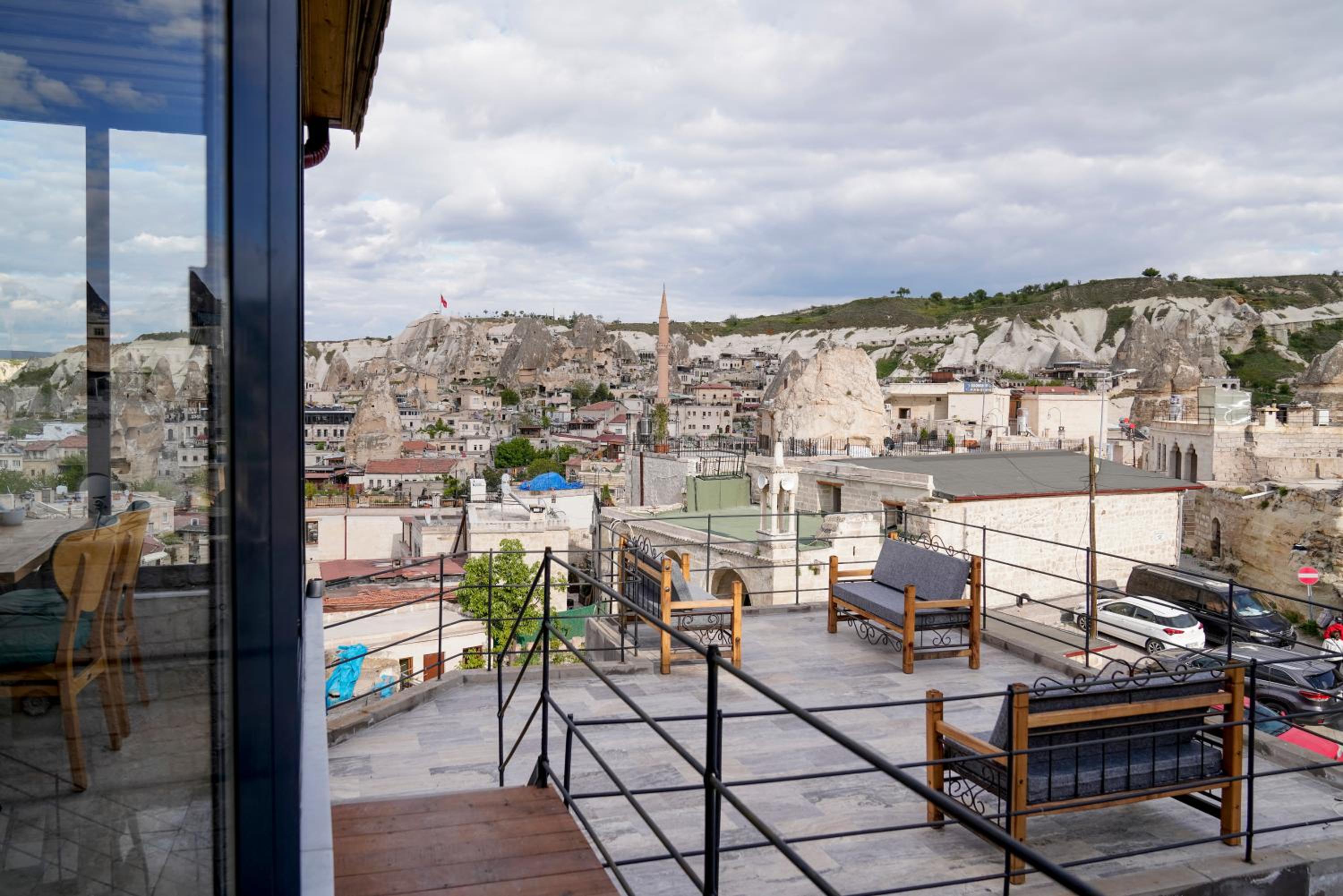 Concept Cave Suites - Image 10