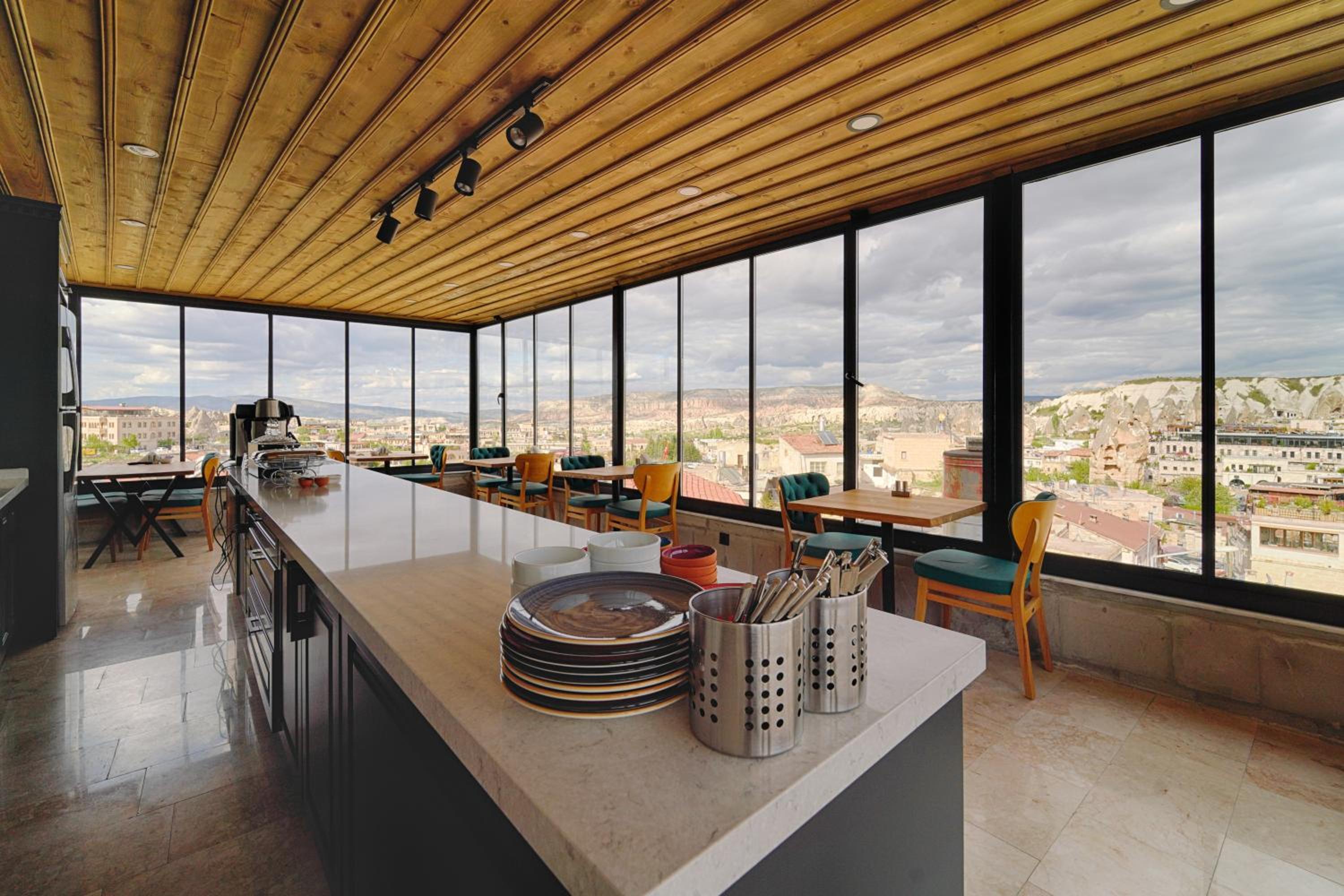 Concept Cave Suites - Image 8