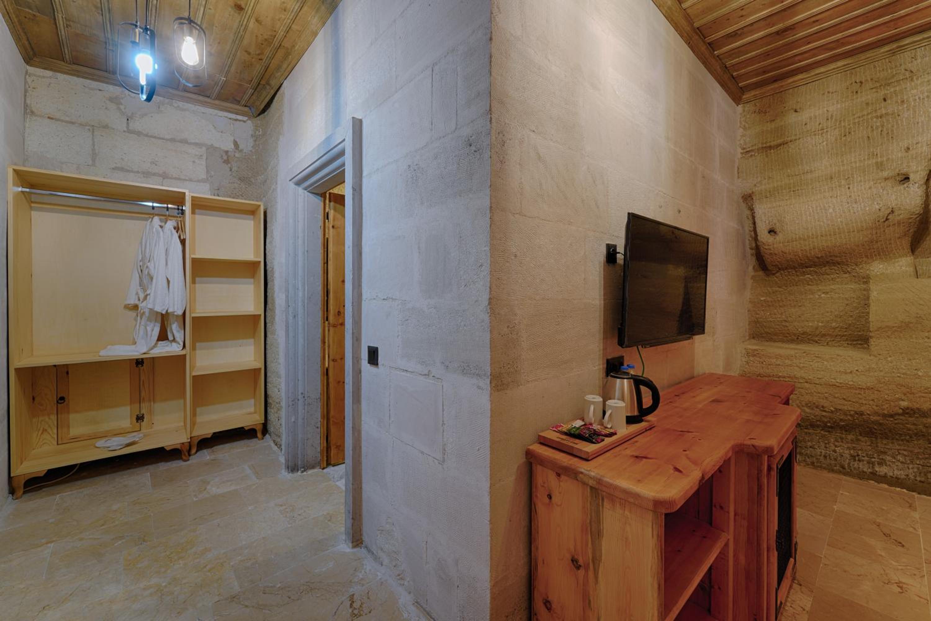 Concept Cave Suites - Image 28