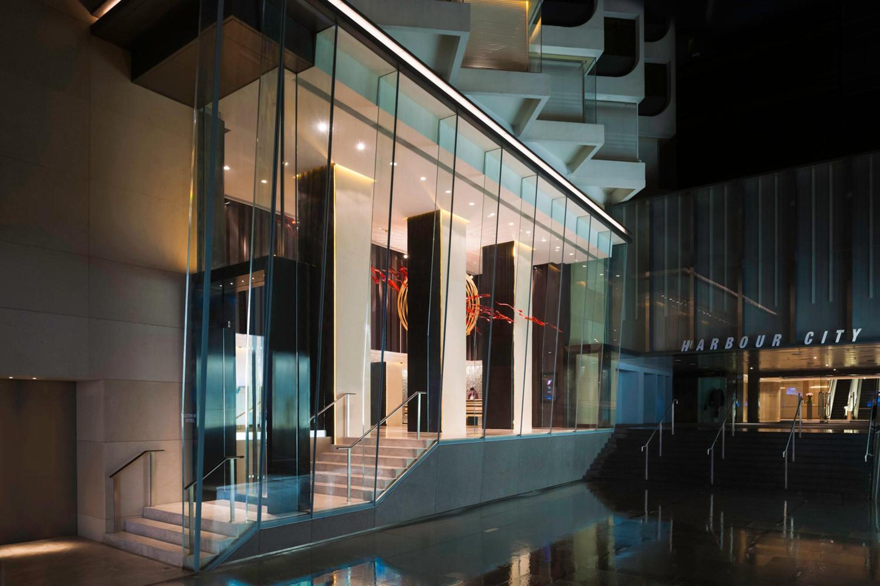 Gateway Hotel, Marco Polo