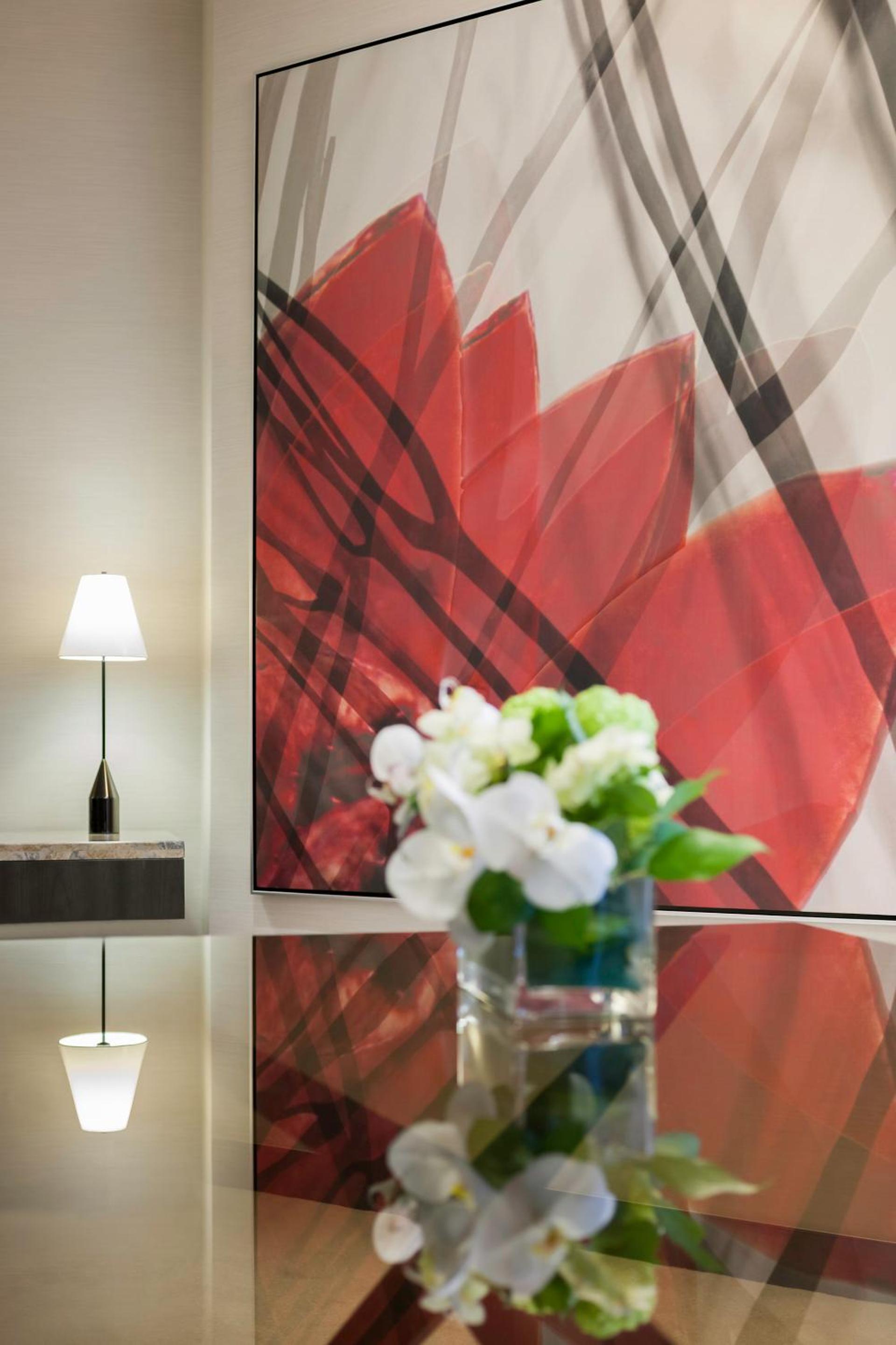Gateway Hotel, Marco Polo