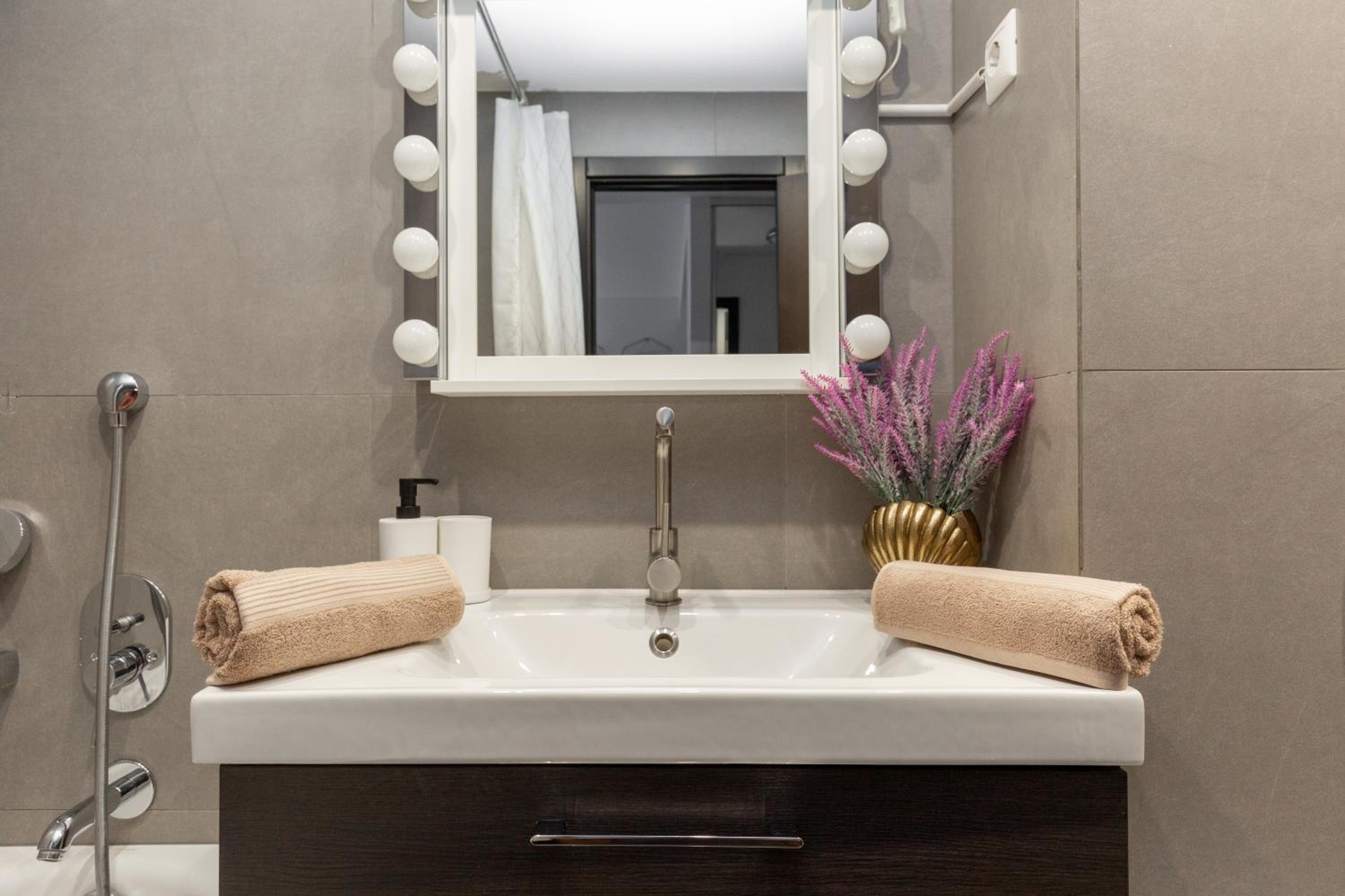 Budapest Holidays Apartments & Spa