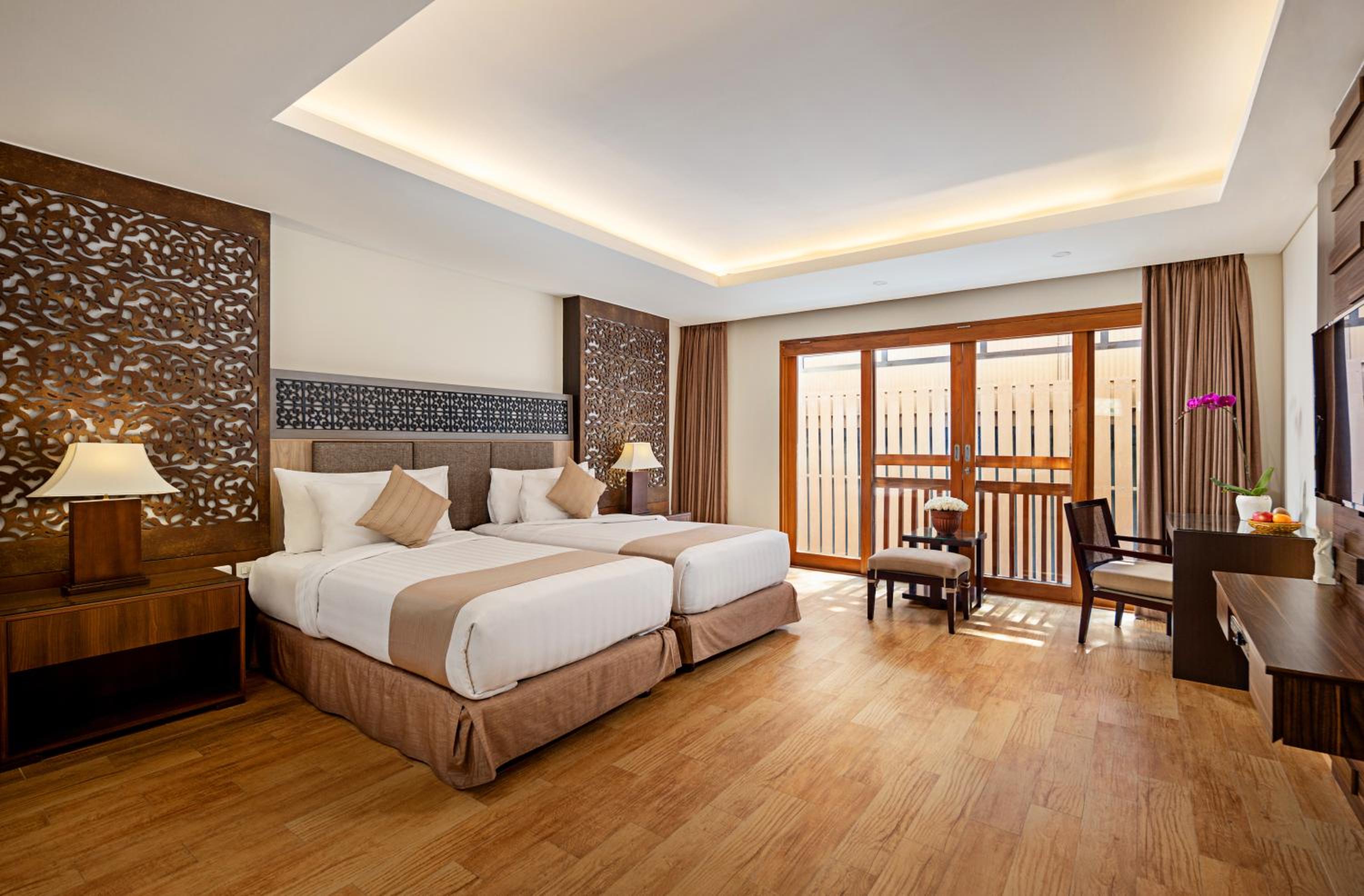 Villa Kayu Raja
