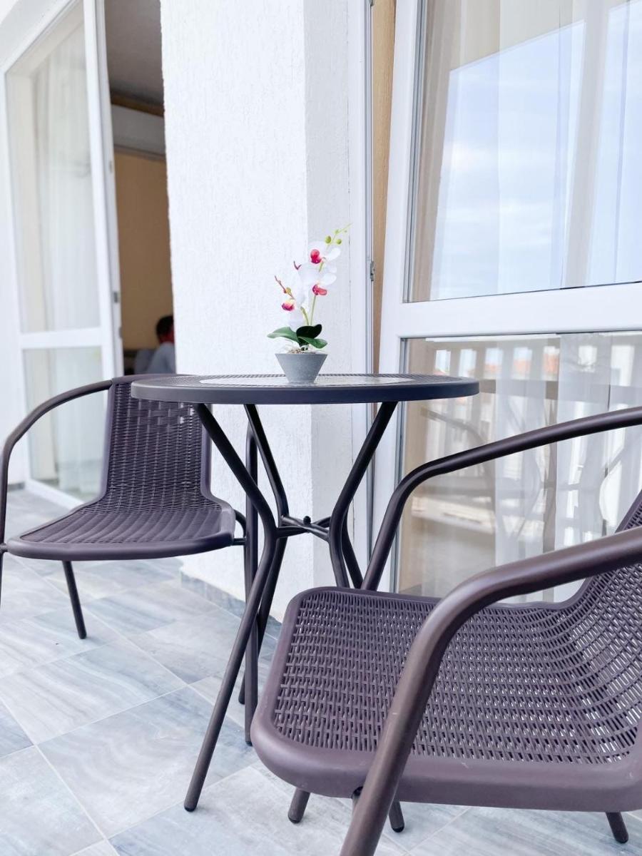 Blue Sky Apartments view 3