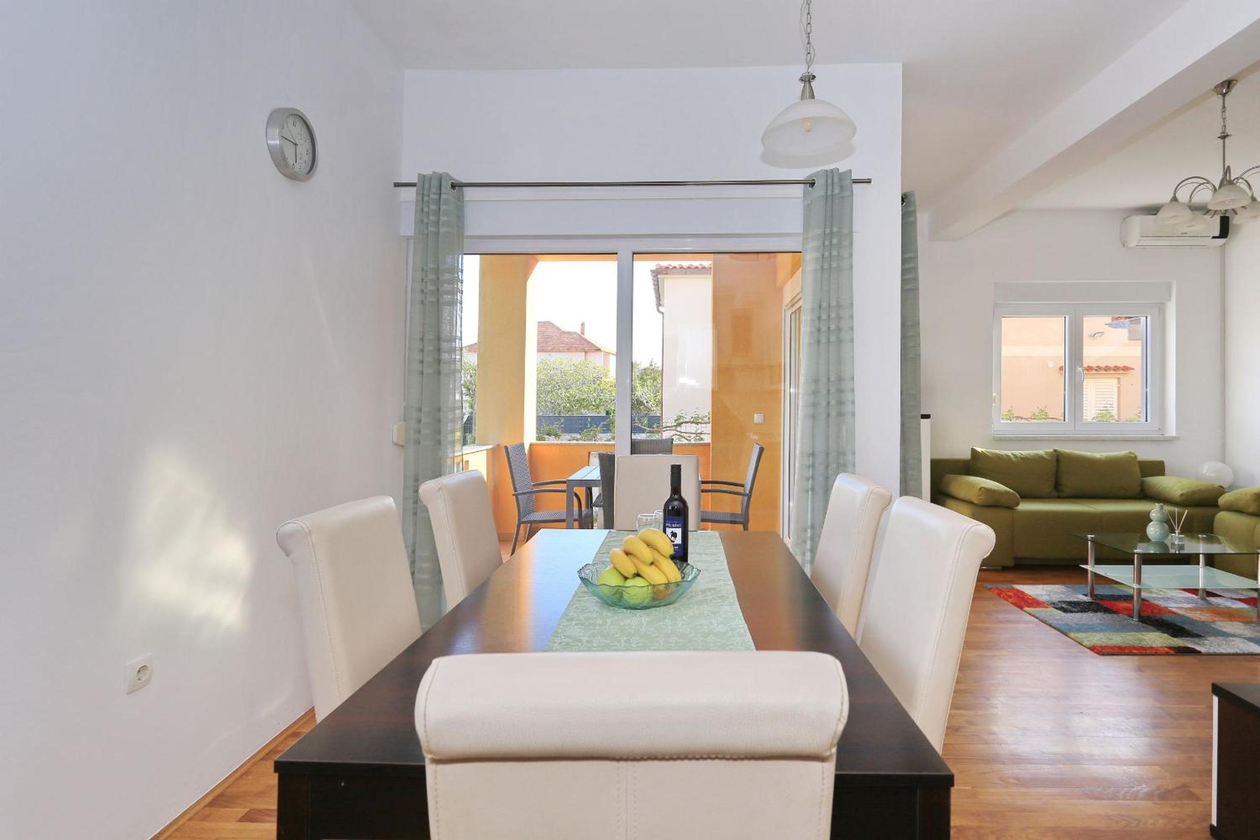 New! Apartment Gabriella 4+2, Privlaka view 2