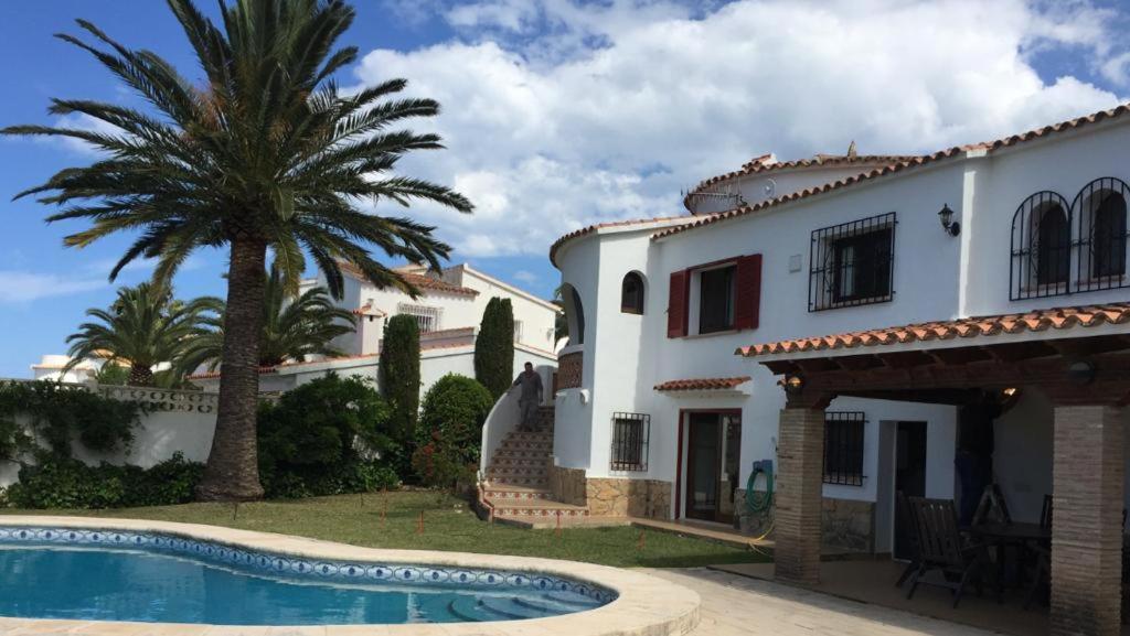 Les Maisons Bleues Denia view 2