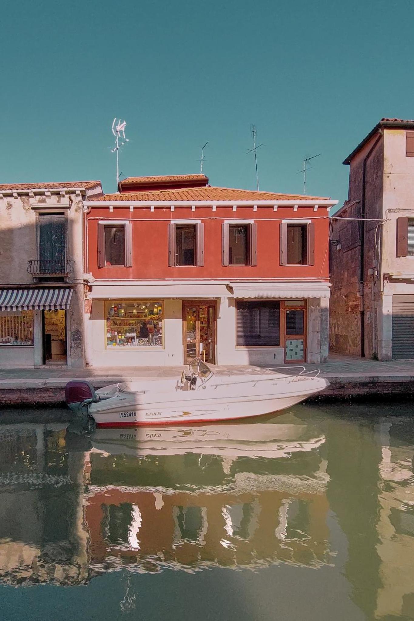 Simone Cenedese Murano Apartments - Cristallo view 3