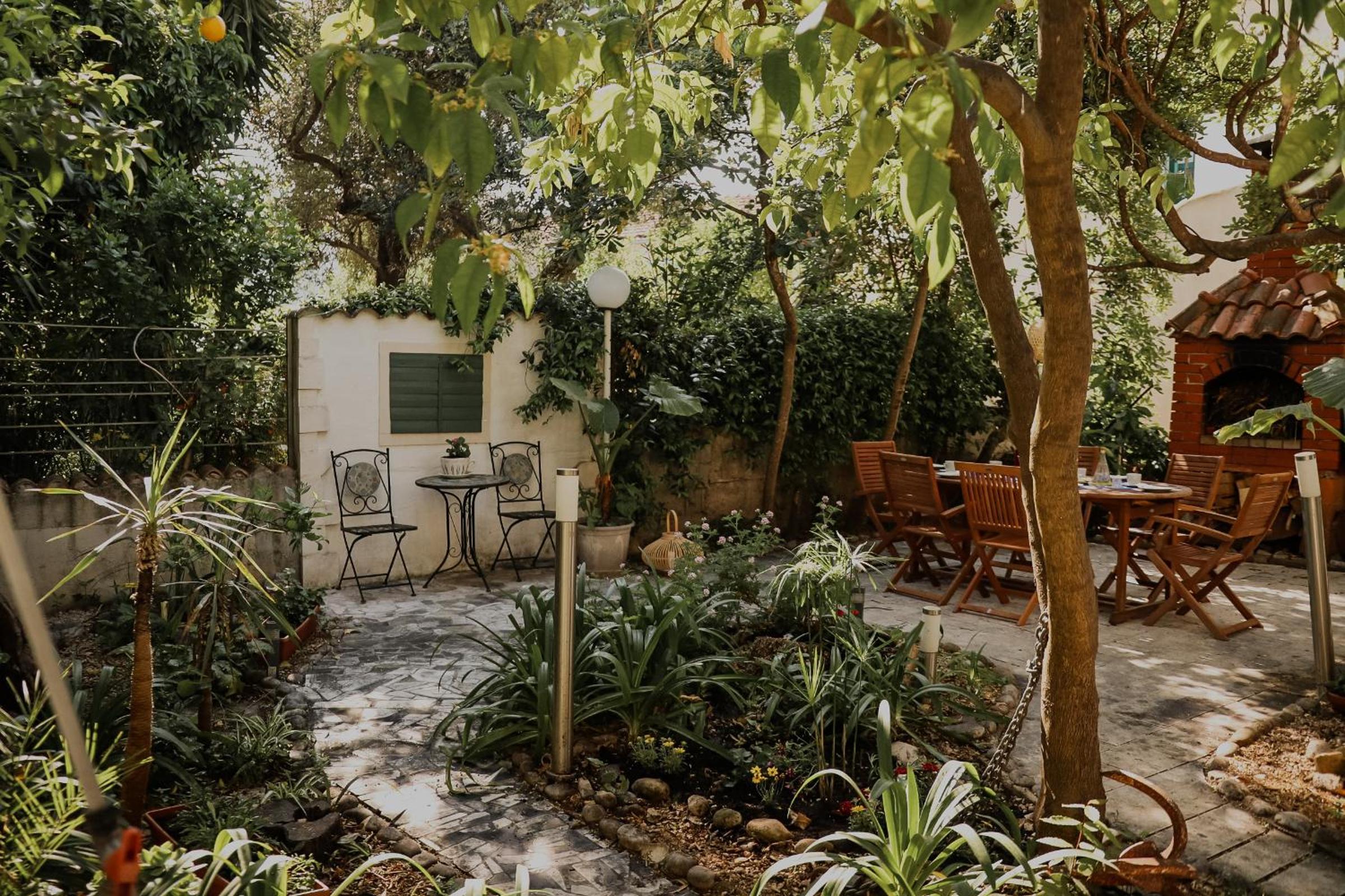Apartmani Rafaela view 4