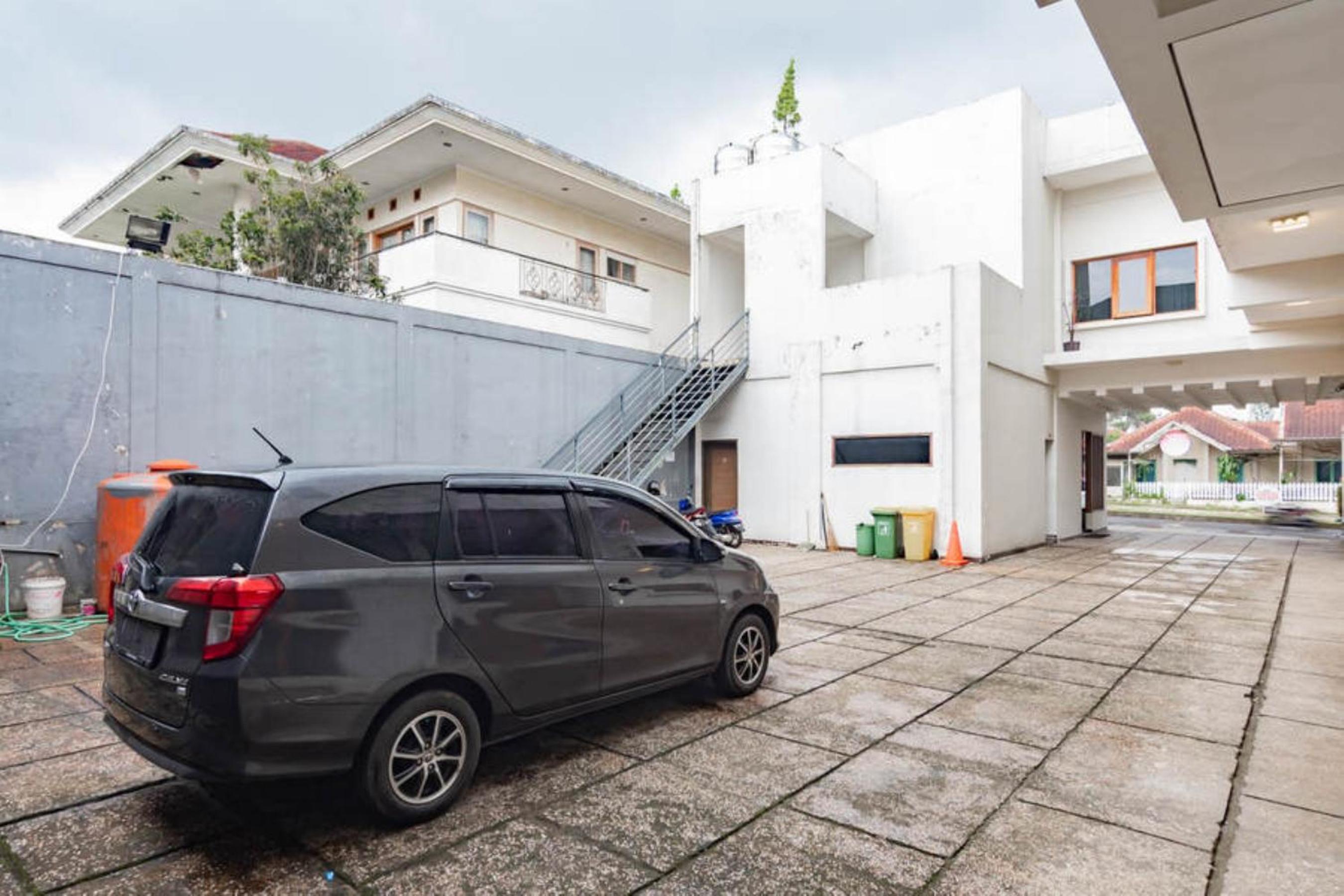 RedDoorz near Lembang Park & Zoo 2 view 4