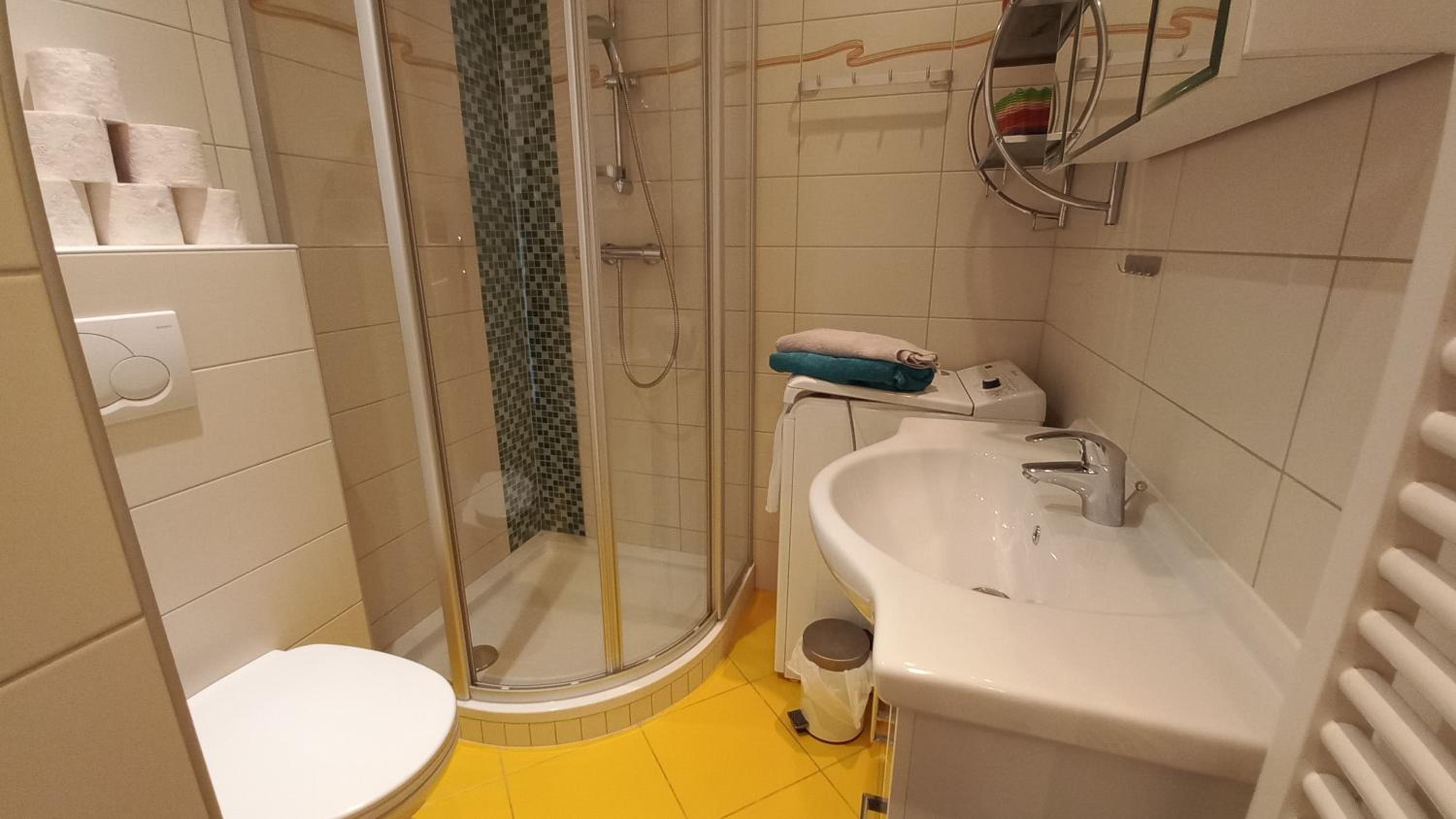 ELISABETH Haus KMB Seeappartement am Ossiacher See, Hallenbad, Skiarena Gerlitzen