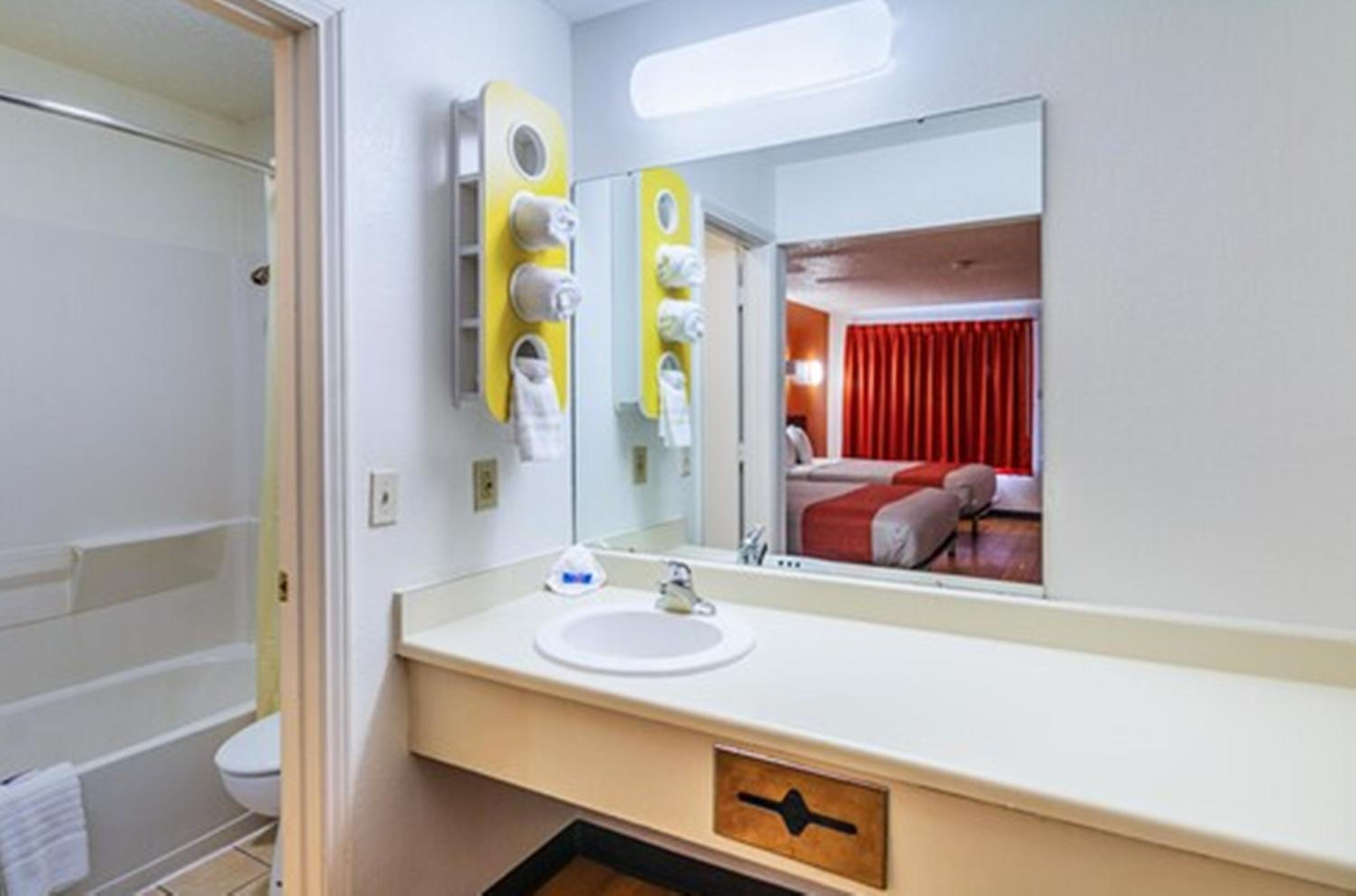 Motel 6-Waxahachie, TX