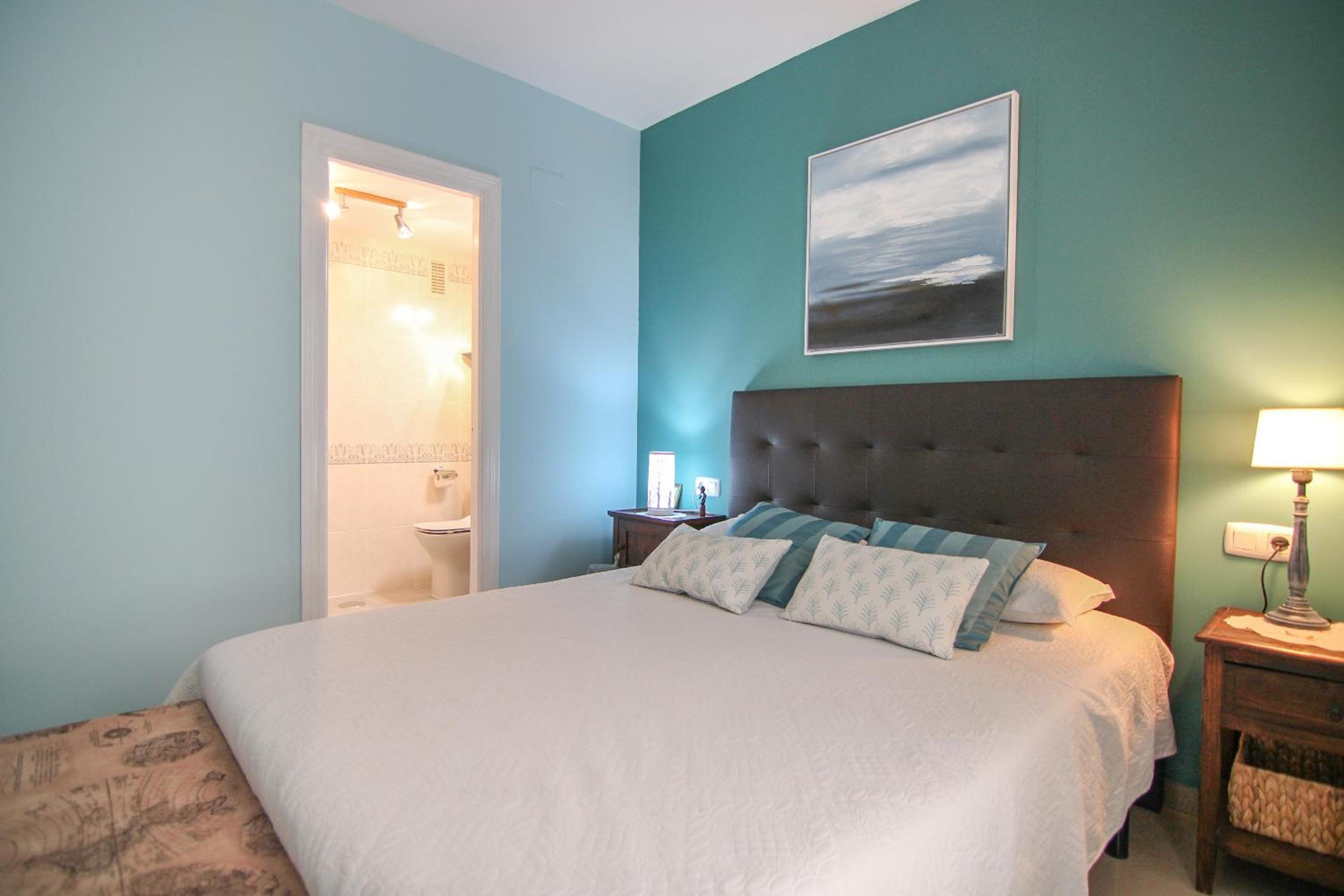Apartamento céntrico en playa Arenal - MIRAIFACH