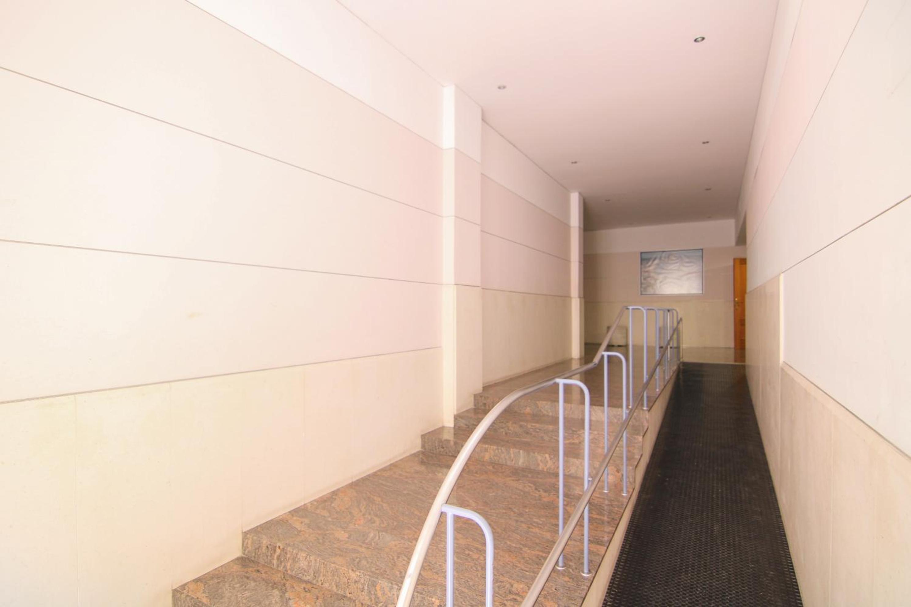 Apartamento céntrico en playa Arenal - MIRAIFACH