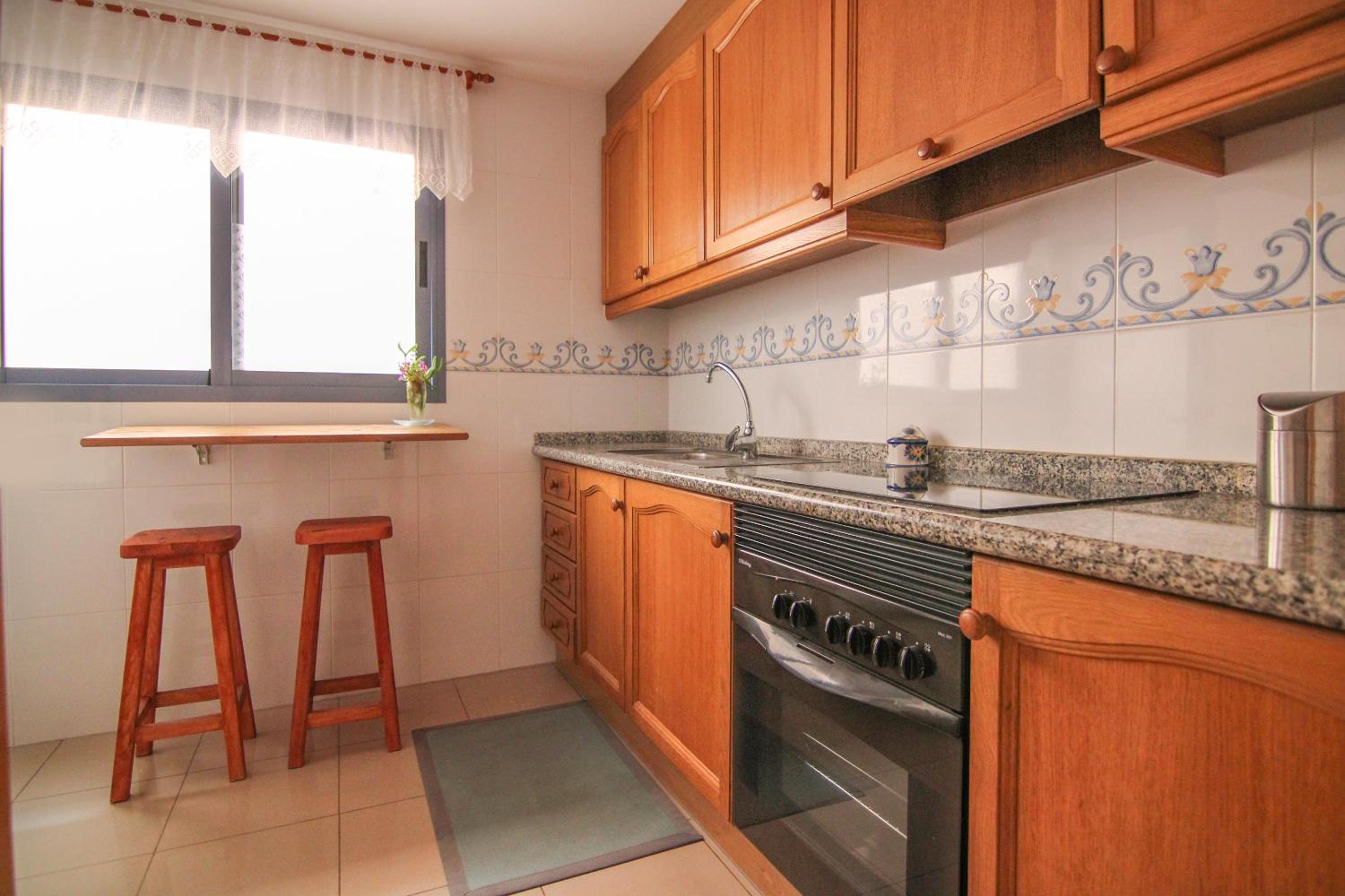 Apartamento céntrico en playa Arenal - MIRAIFACH