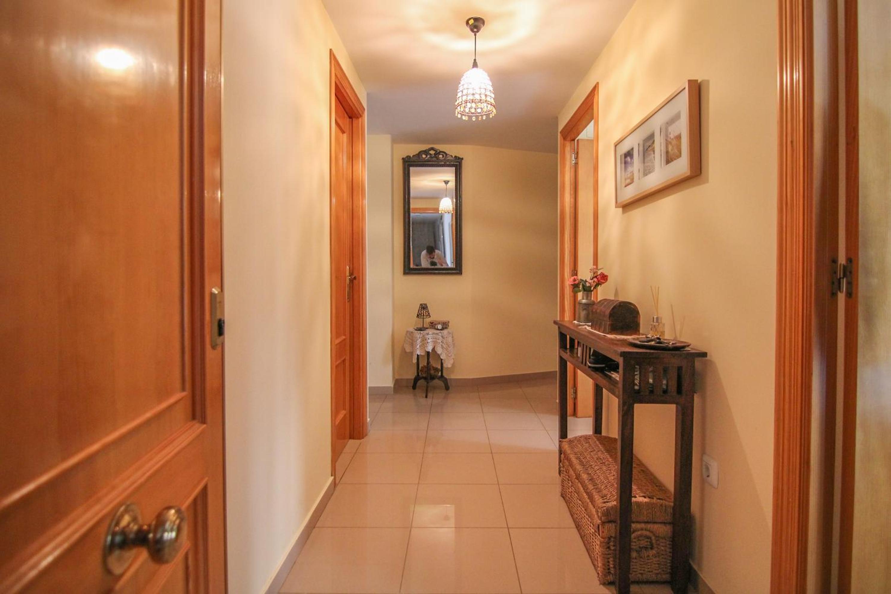 Apartamento céntrico en playa Arenal - MIRAIFACH