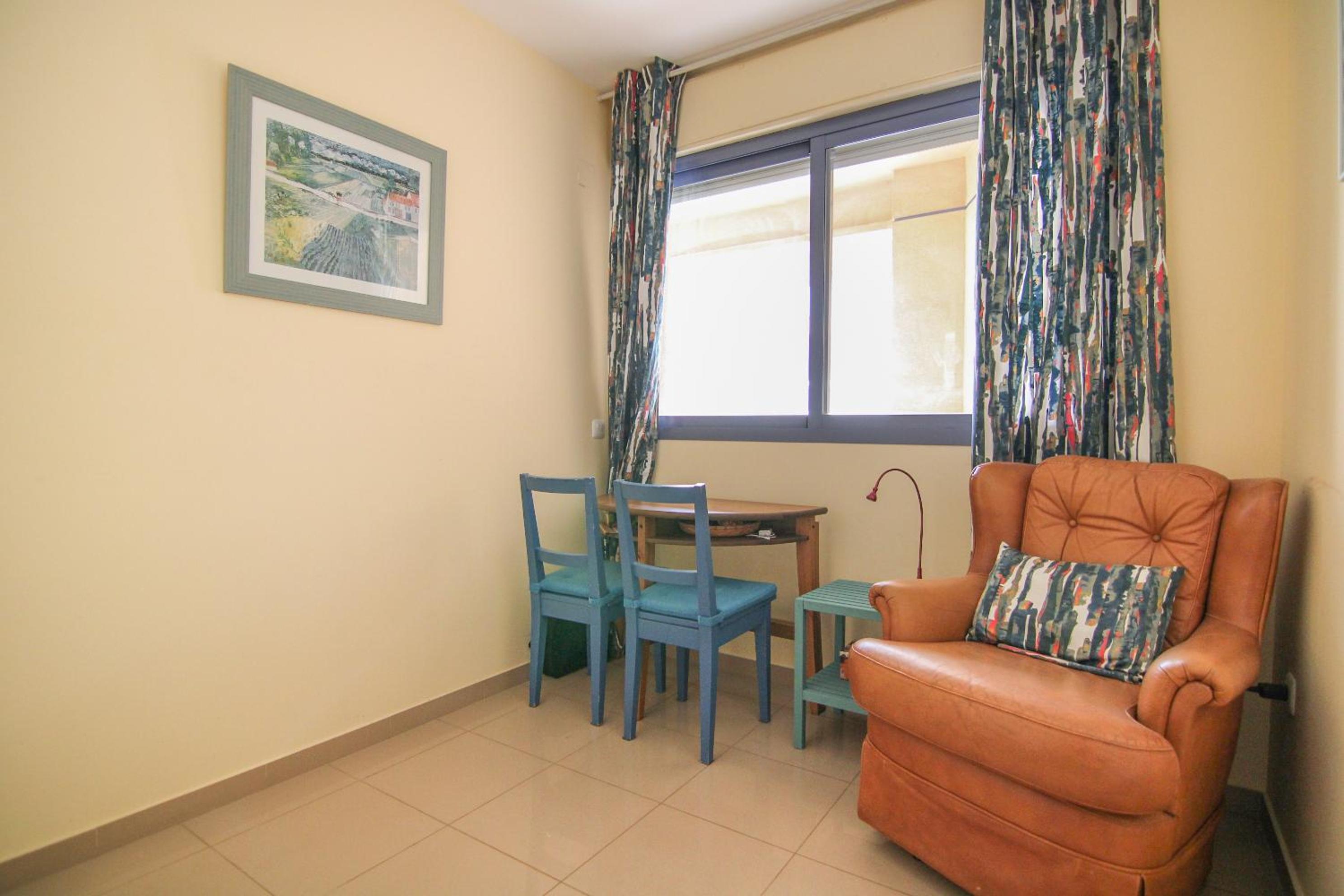 Apartamento céntrico en playa Arenal - MIRAIFACH
