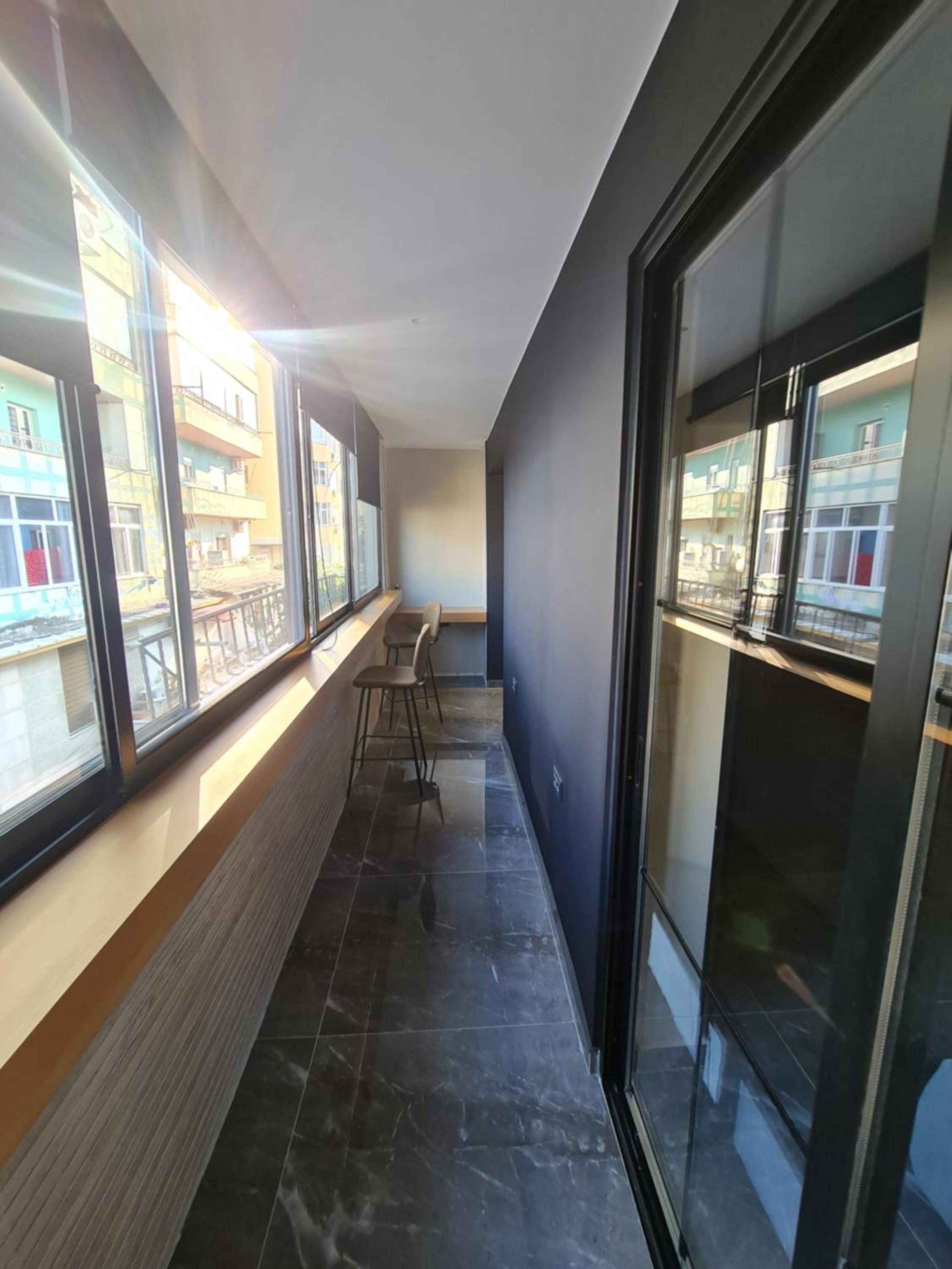 Hotel La Mirage Suites & Apartments - Image 1