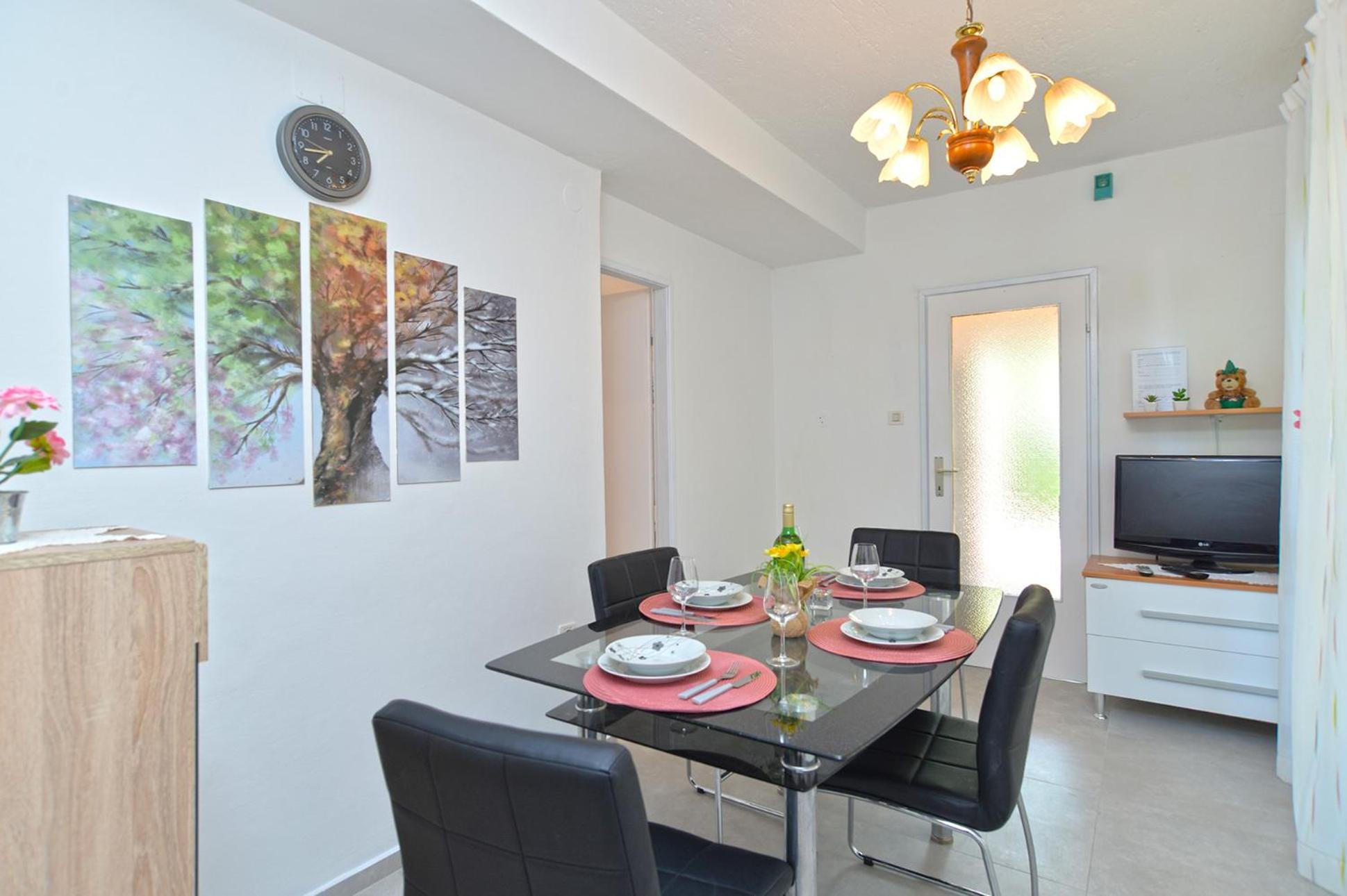Apartment Danica 358 view 2