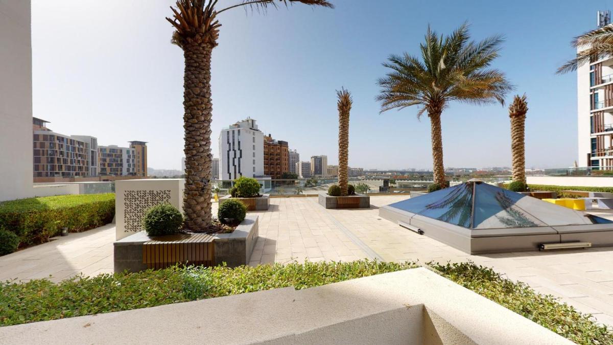 Hometown Apartments - Brand New 2BR Apartment in Dubai Wharf 2