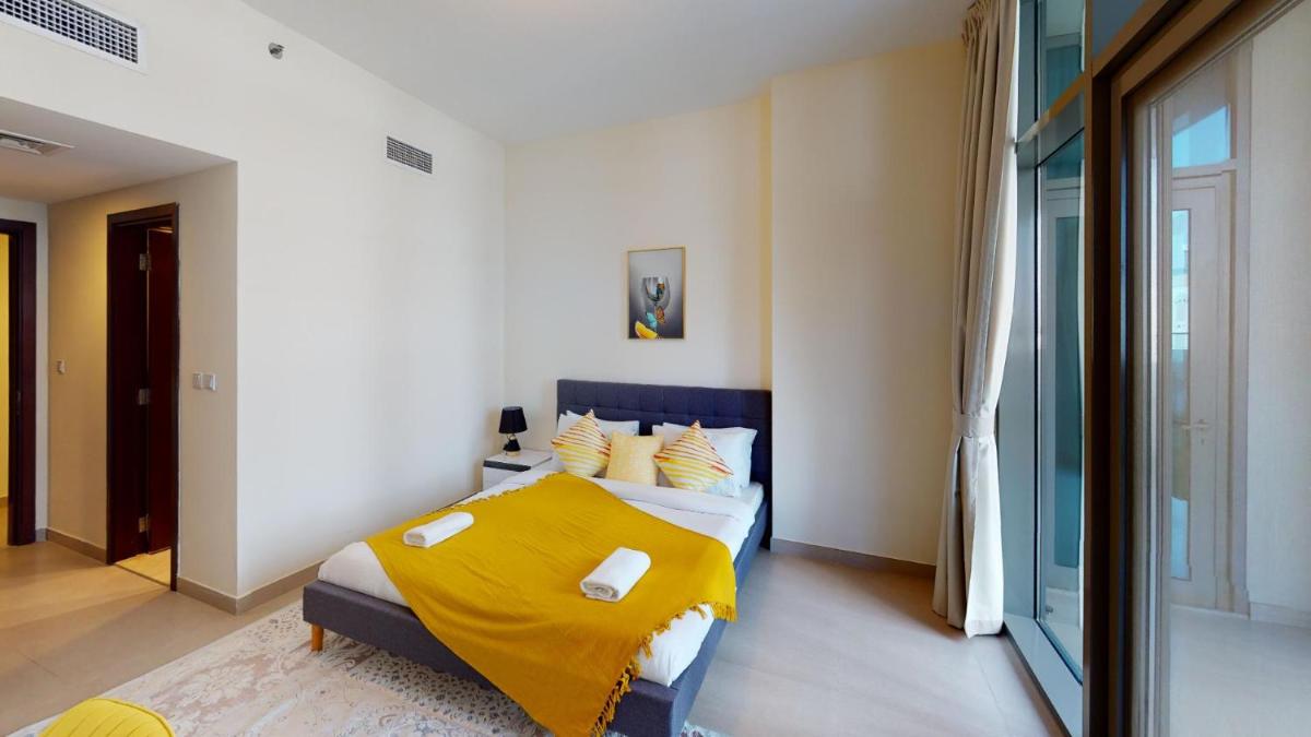 Hometown Apartments - Brand New 2BR Apartment in Dubai Wharf 2