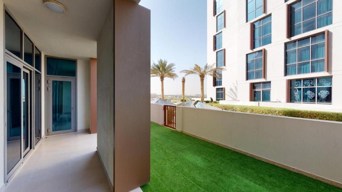 Hometown Apartments - Brand New 2BR Apartment in Dubai Wharf 2