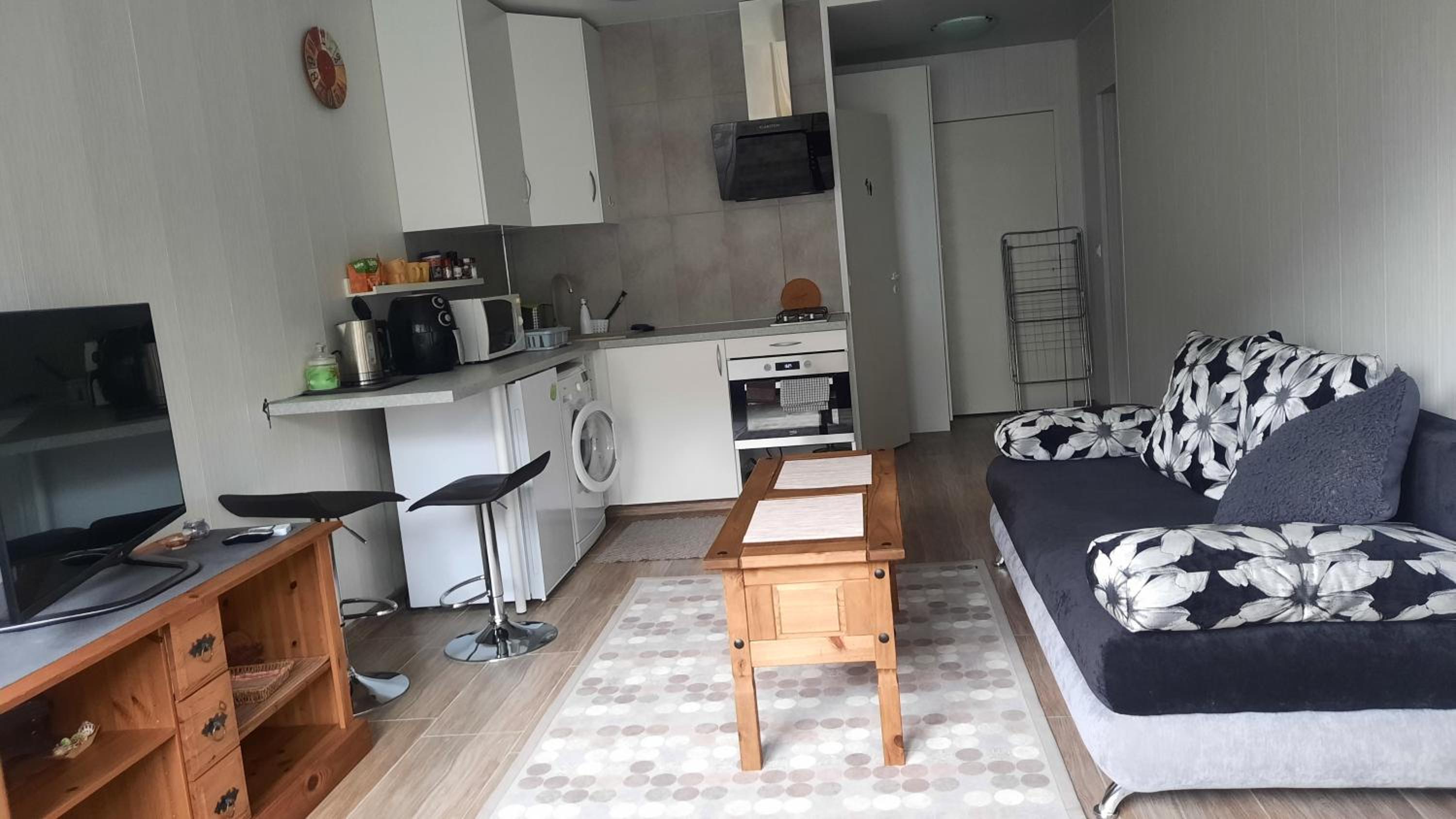 Elite Flats One bedroom view 4