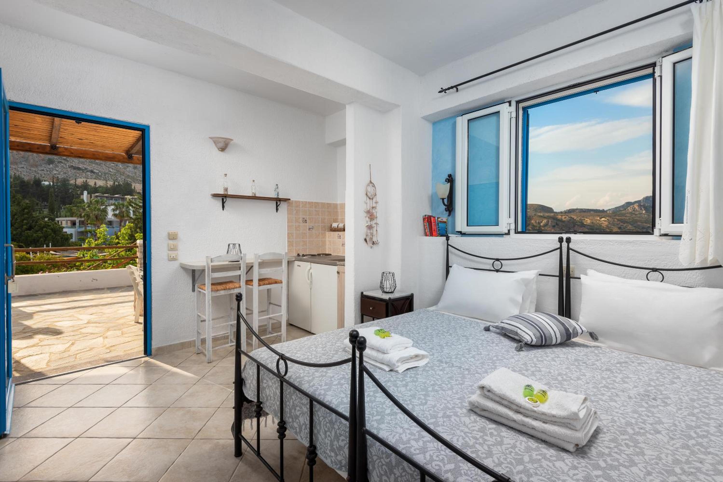 Agnanti Beach Apartments