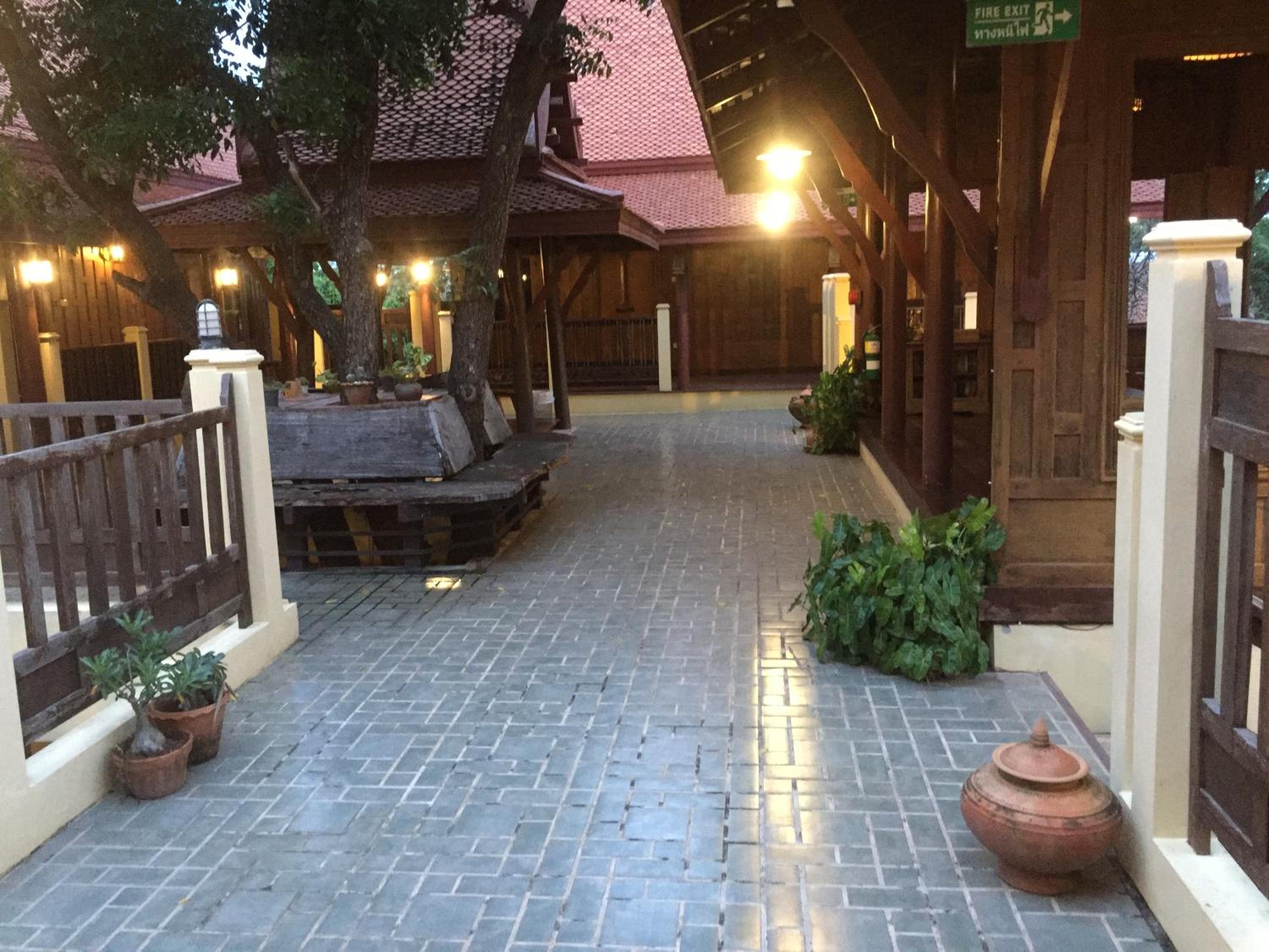 Luang Chumni Village