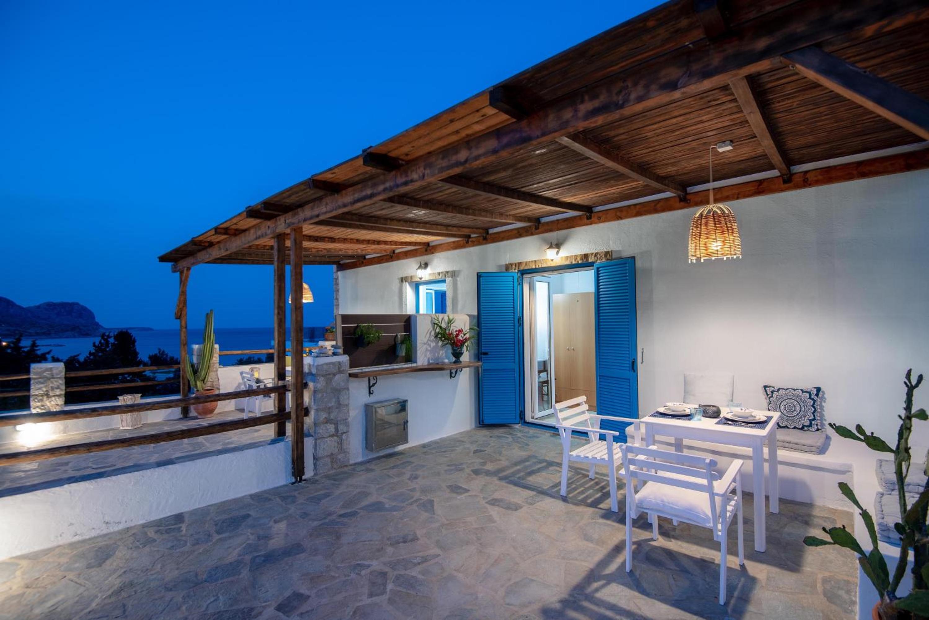 Agnanti Beach Apartments