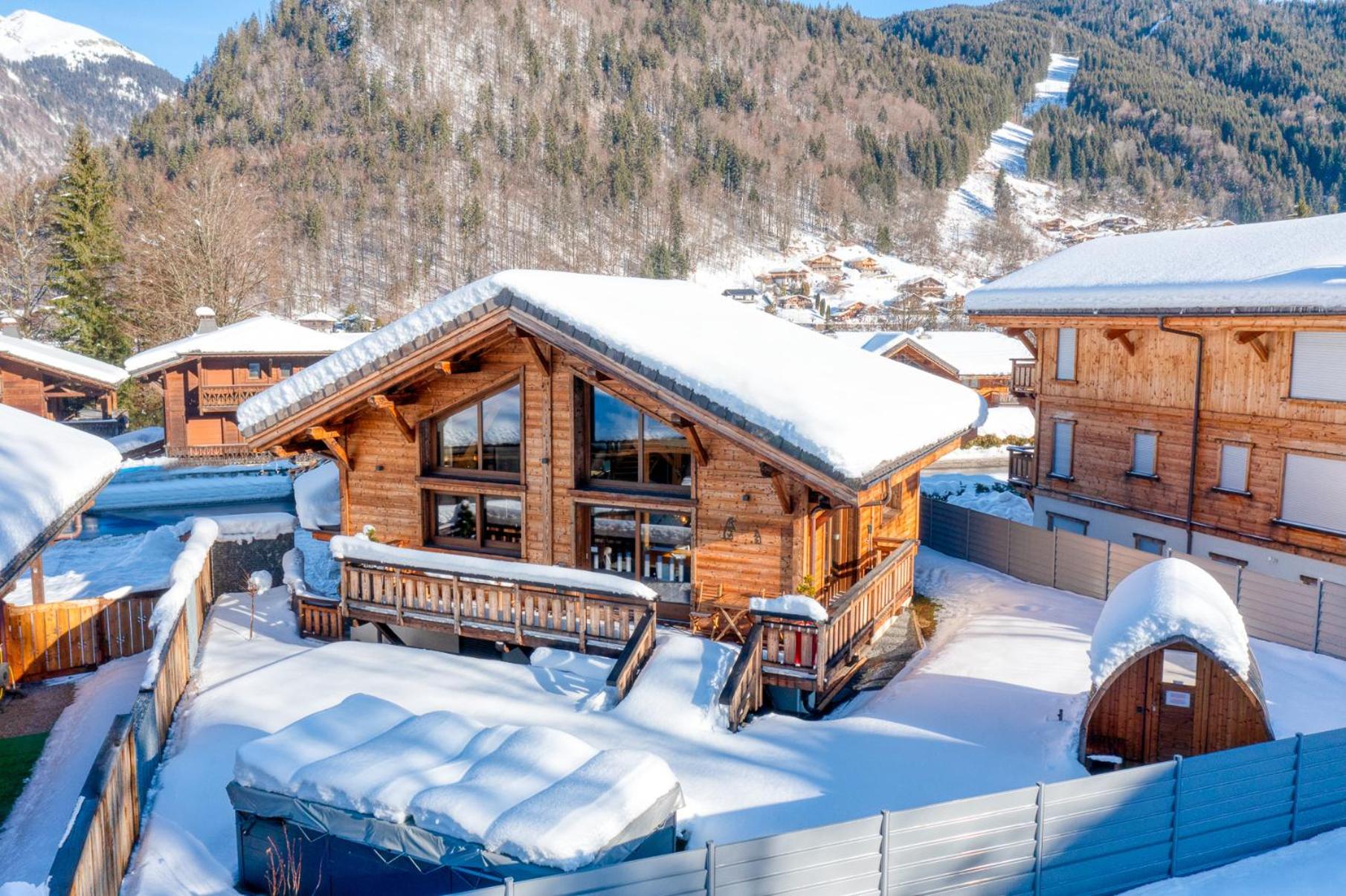 Chalet Paradis Blanc Morzine view 2